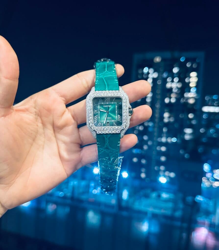 Dong-Ho-Cartier-Santos-Dinh-Moissanite-Mau-Xanh-La-Cay-5-1