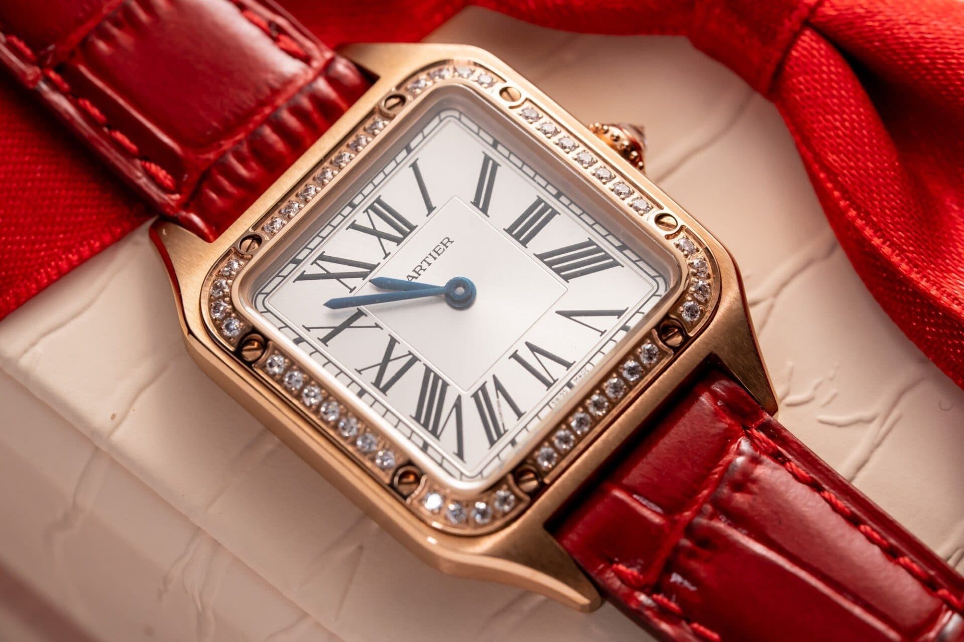 Dong-Ho-Cartier-Santos-Dumont-WJSA0017-Replica-11-Mau-Do-38×27-1-1
