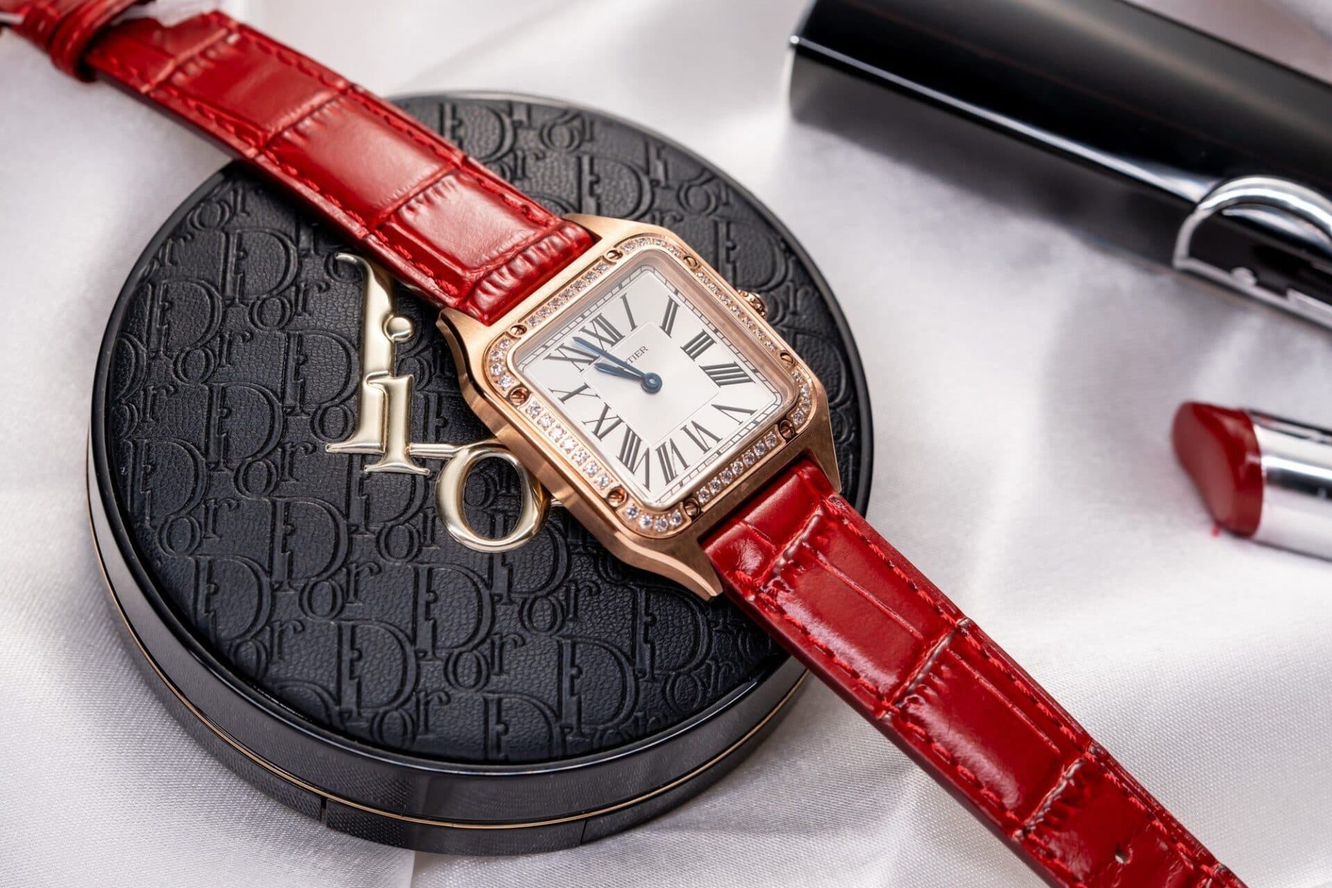 Dong-Ho-Cartier-Santos-Dumont-WJSA0017-Replica-11-Mau-Do-38×27-3-1