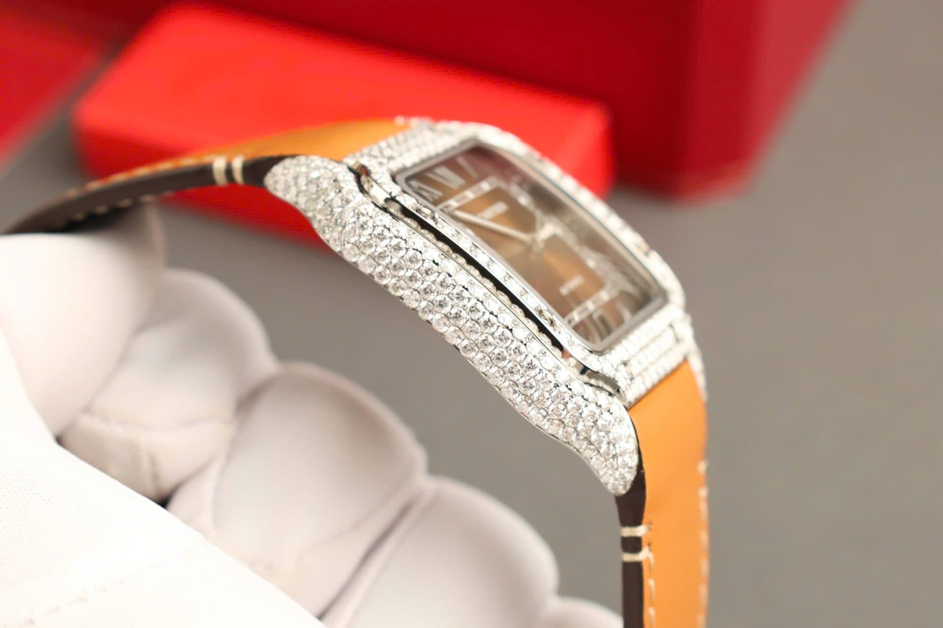 Dong-Ho-Cartier-Santos-Mat-Nau-Che-Tac-Dinh-Kim-Cuong-Moissanite-Nha-May-BV-39-6-1