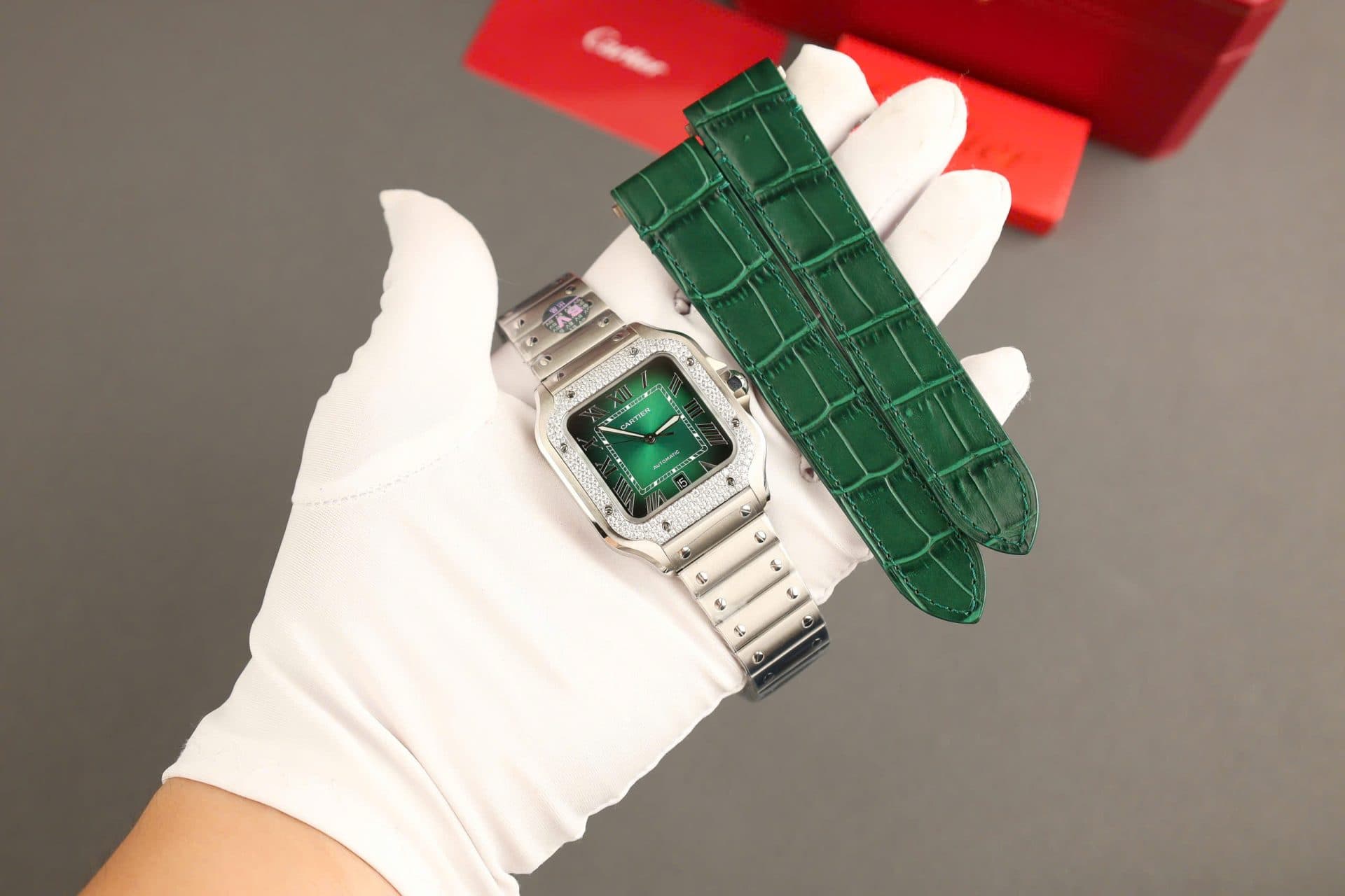 Dong-Ho-Cartier-Santos-Mau-Xanh-La-Cay-Che-Tac-Dinh-Kim-Cuong-Moissanite-BVF-39-1-1