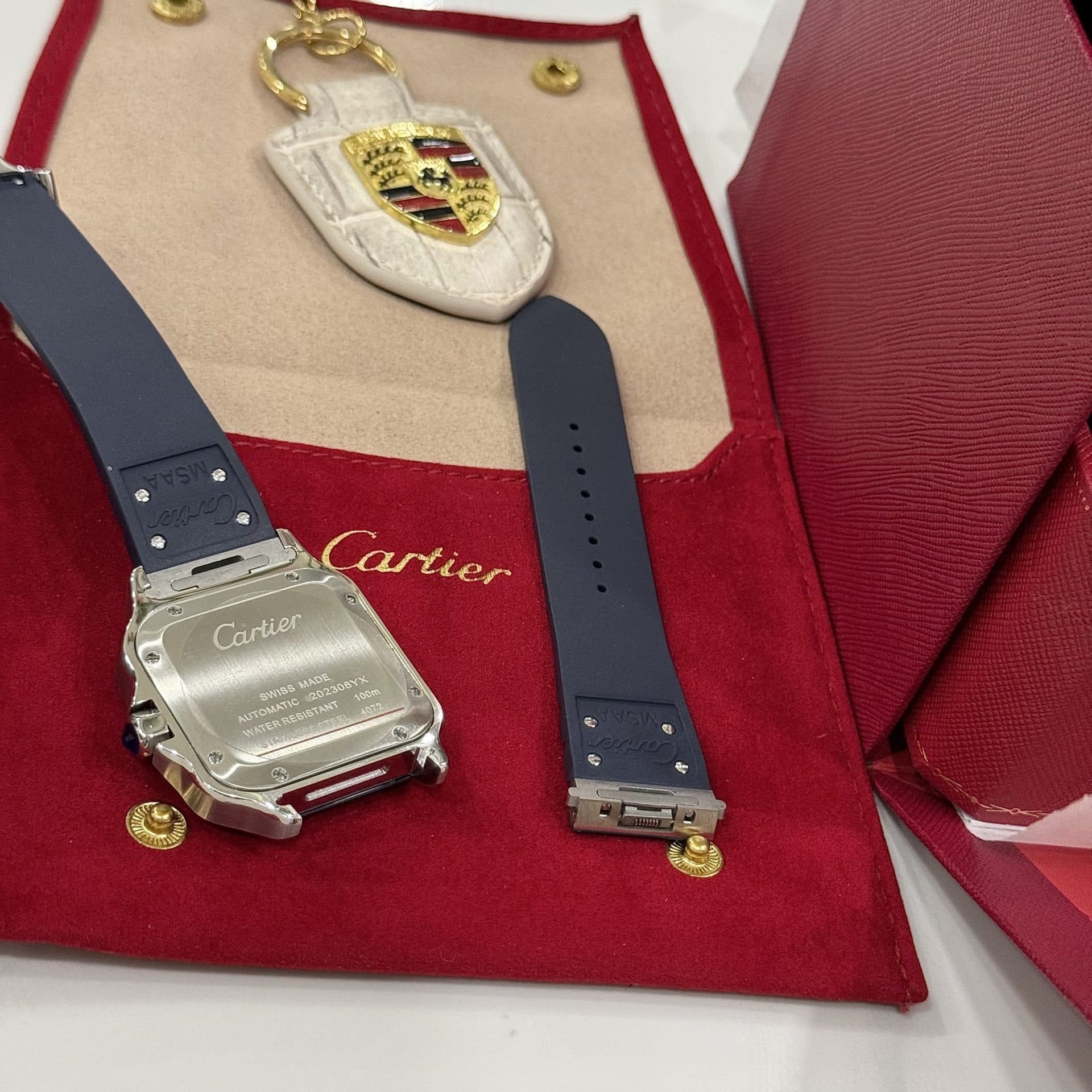 Dong-Ho-Cartier-Santos-Replica-11-Nam-Mat-Trang-Day-Cao-Su-BV-Factory-39-2-1