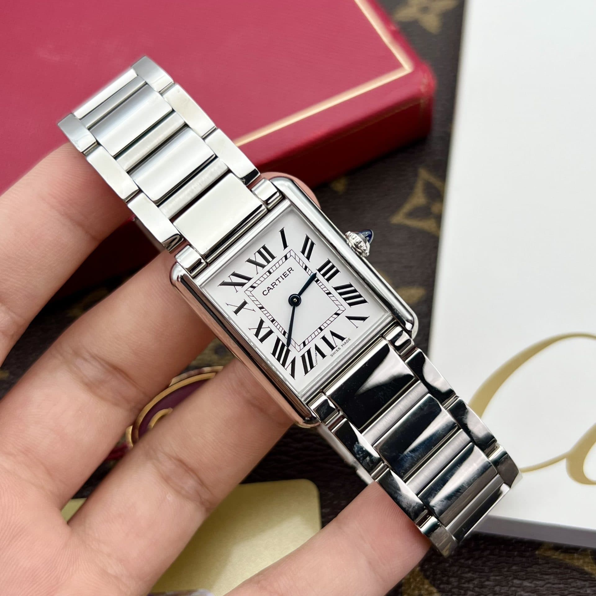 Dong-Ho-Cartier-Tank-Must-WSTA005-Replica-11-Mat-Chu-Nhat-1-1