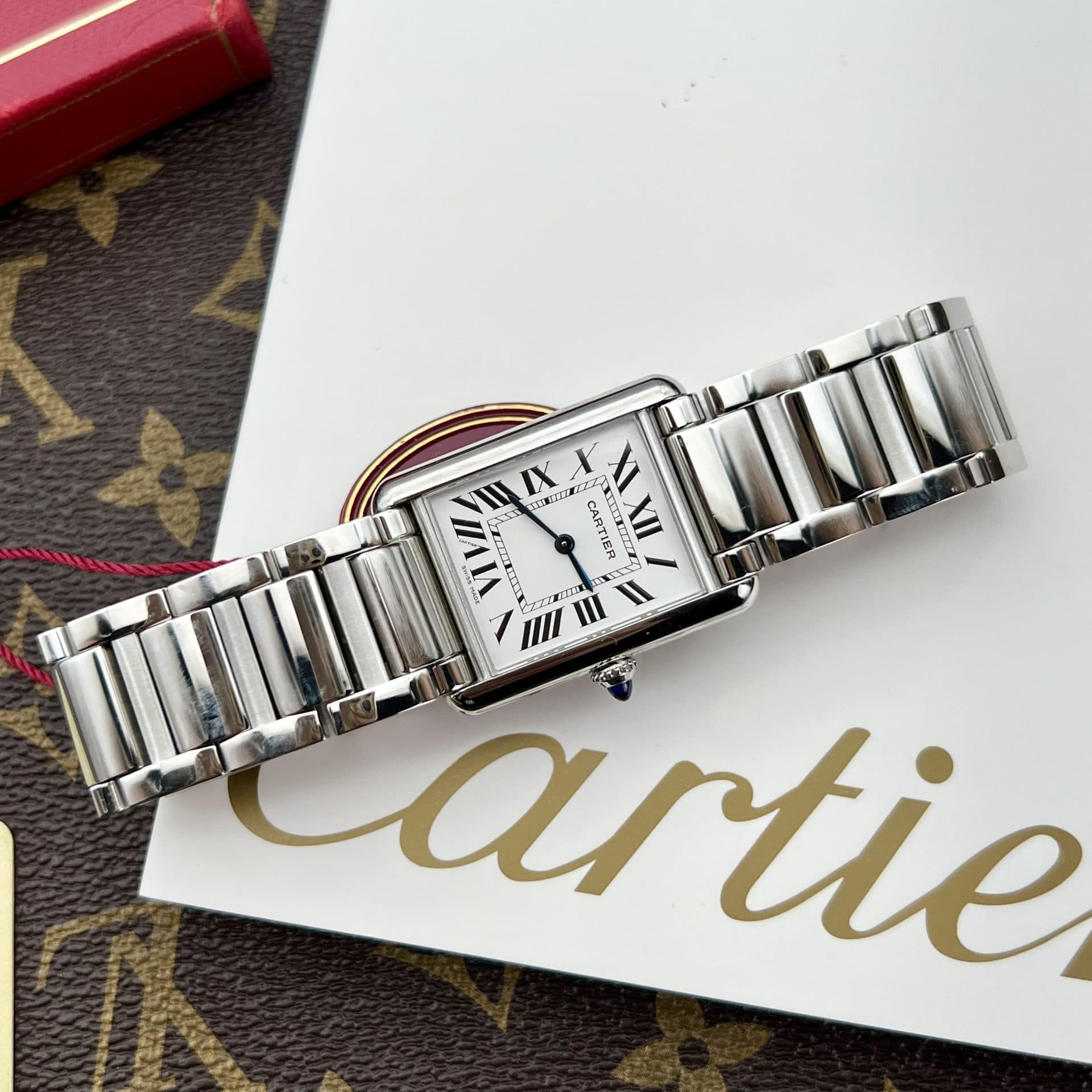 Dong-Ho-Cartier-Tank-Must-WSTA005-Replica-11-Mat-Chu-Nhat-10-1