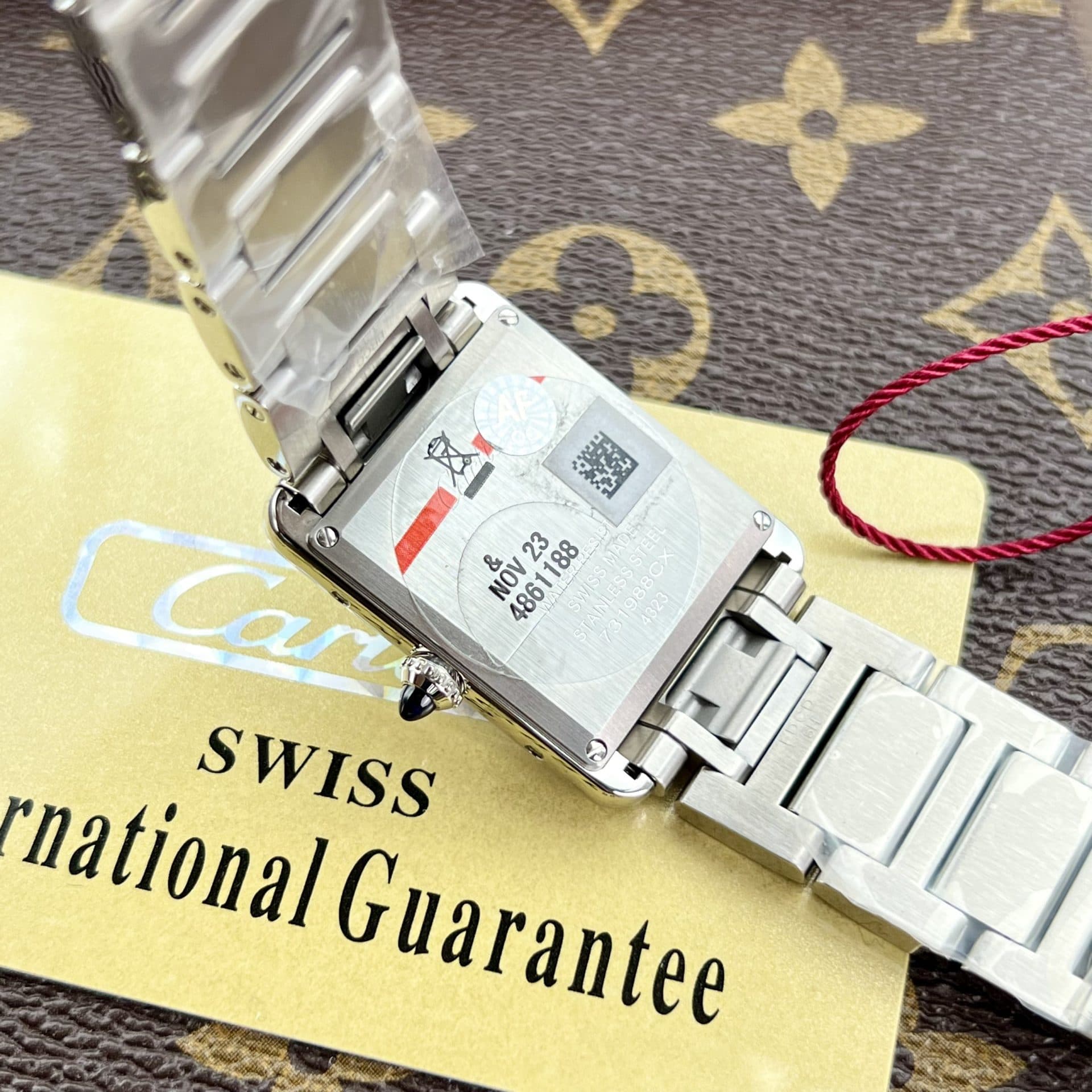 Dong-Ho-Cartier-Tank-Must-WSTA005-Replica-11-Mat-Chu-Nhat-7-1