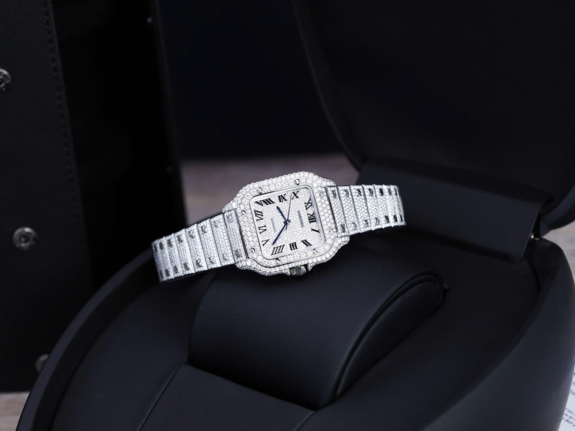 Dong-Ho-Che-Tac-Cartier-Santos-Dinh-Full-Kim-Cuong-Moissanite-Hong-Kong-35mm-2-1