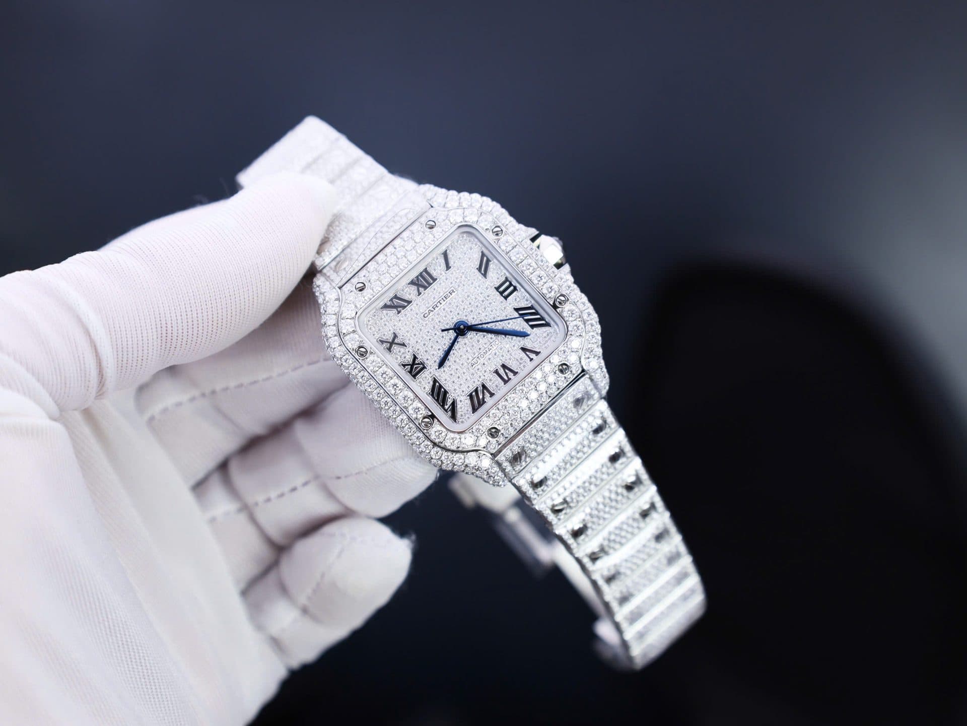 Dong-Ho-Che-Tac-Cartier-Santos-Dinh-Full-Kim-Cuong-Moissanite-Hong-Kong-35mm-5-1