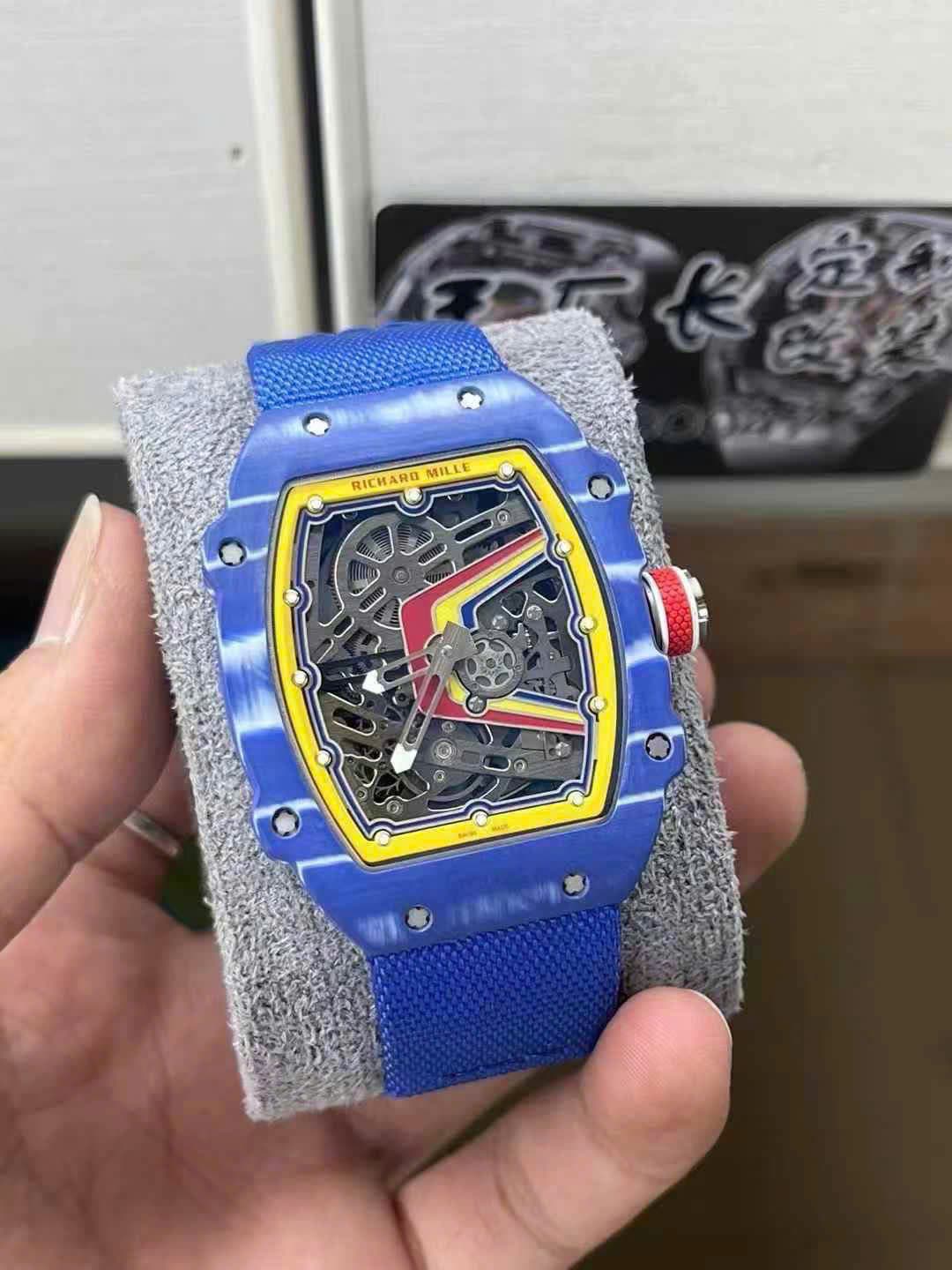 Dong-Ho-Che-Tac-Richard-Mille-RM67-02-Vo-Carbon-Mau-Xanh-Duong-Sieu-Nhe-37-Grams-38.7Γ47-2-1