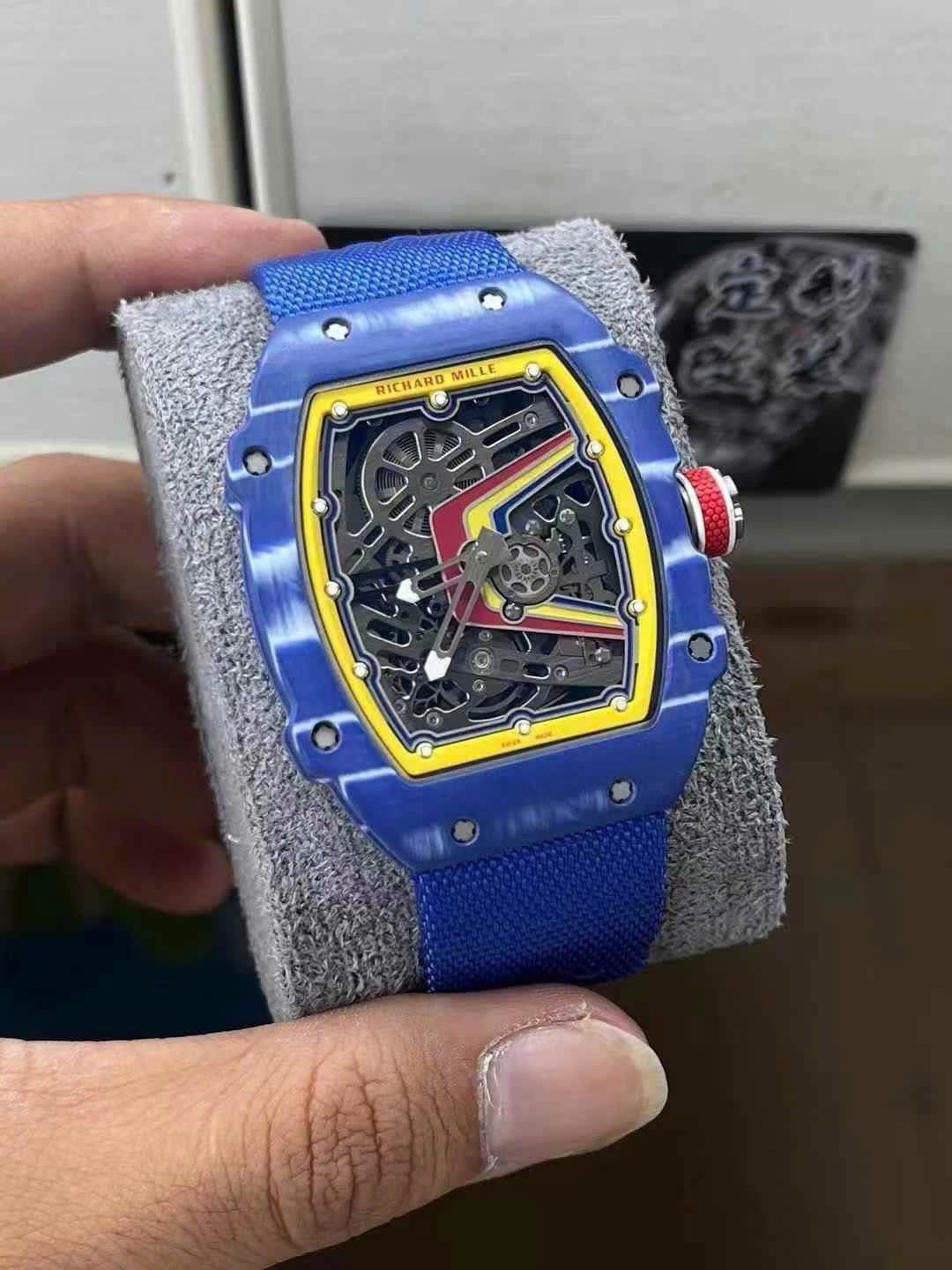 Dong-Ho-Che-Tac-Richard-Mille-RM67-02-Vo-Carbon-Mau-Xanh-Duong-Sieu-Nhe-37-Grams-38.7Γ47-3-1