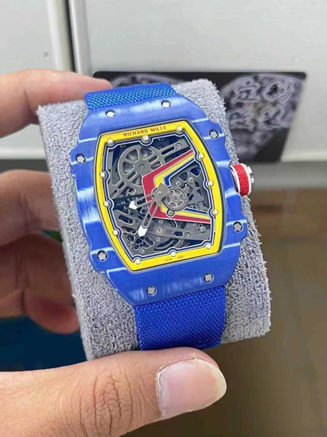 Dong-Ho-Che-Tac-Richard-Mille-RM67-02-Vo-Carbon-Mau-Xanh-Duong-Sieu-Nhe-37-Grams-38.7Γ47-4-1