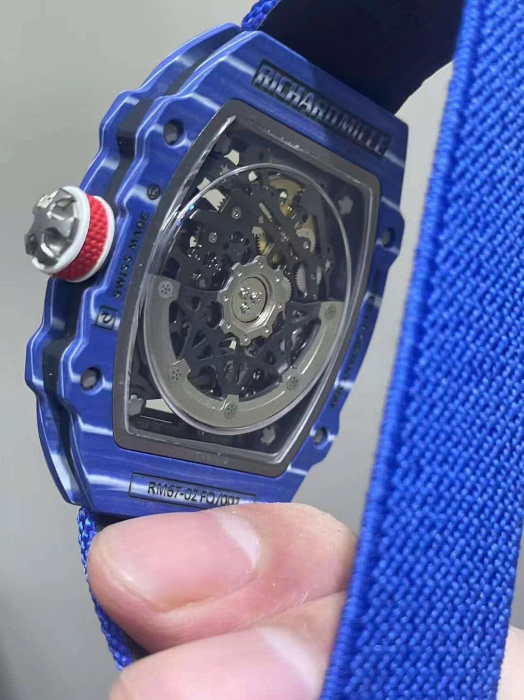 Dong-Ho-Che-Tac-Richard-Mille-RM67-02-Vo-Carbon-Mau-Xanh-Duong-Sieu-Nhe-37-Grams-38.7Γ47.52mm-1