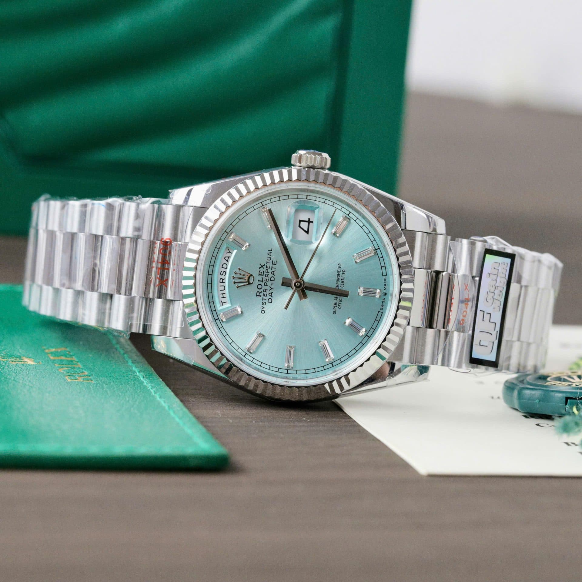 Dong-Ho-Che-Tac-Rolex-Day-Date-128236-Mat-Xanh-Bang-Trong-Luong-158gram-Nha-May-QF-36mm-4-1