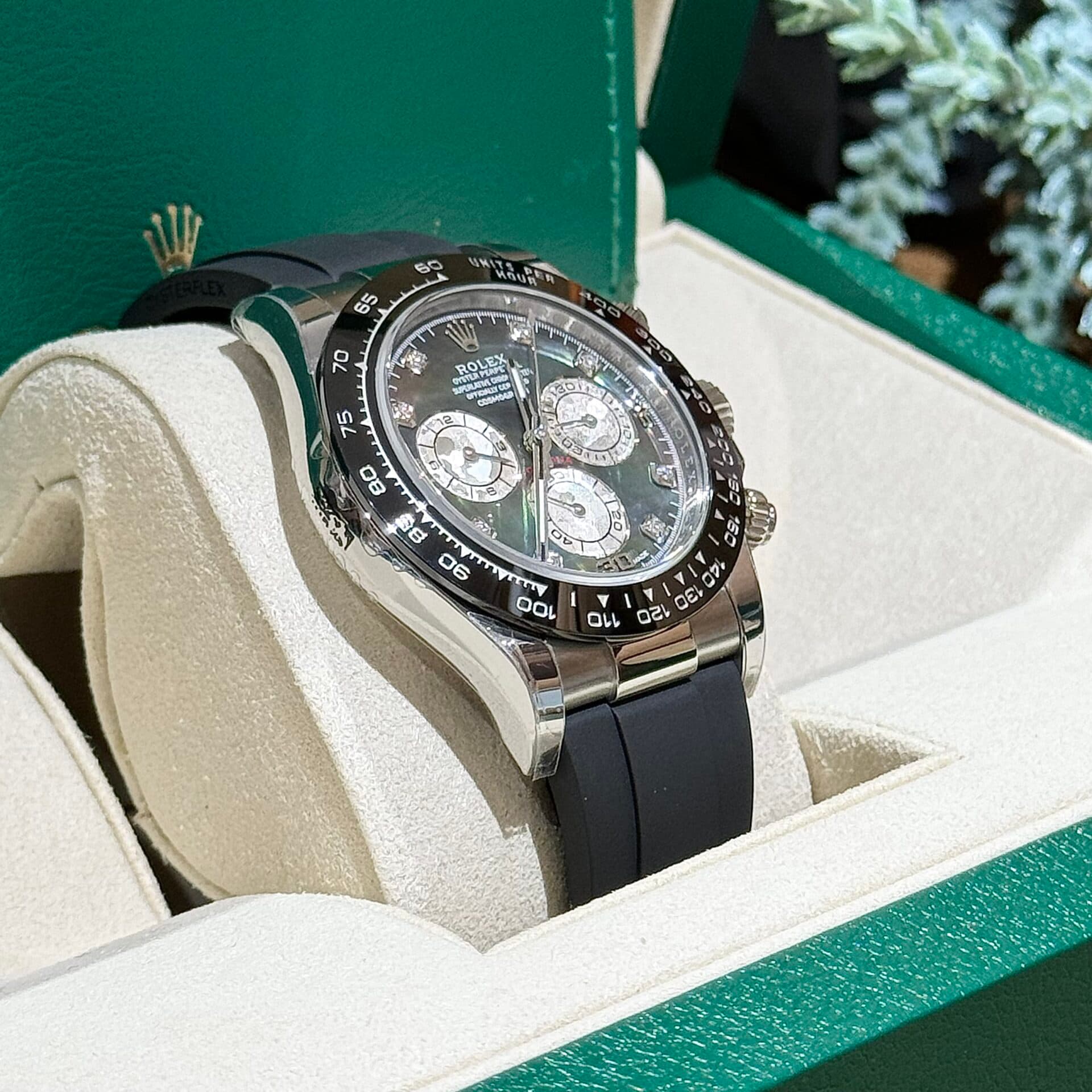 Dong-Ho-Kham-Trai-Rolex-Daytona-Coc-So-Kim-Cuong-Moissanite-40mm-5-1