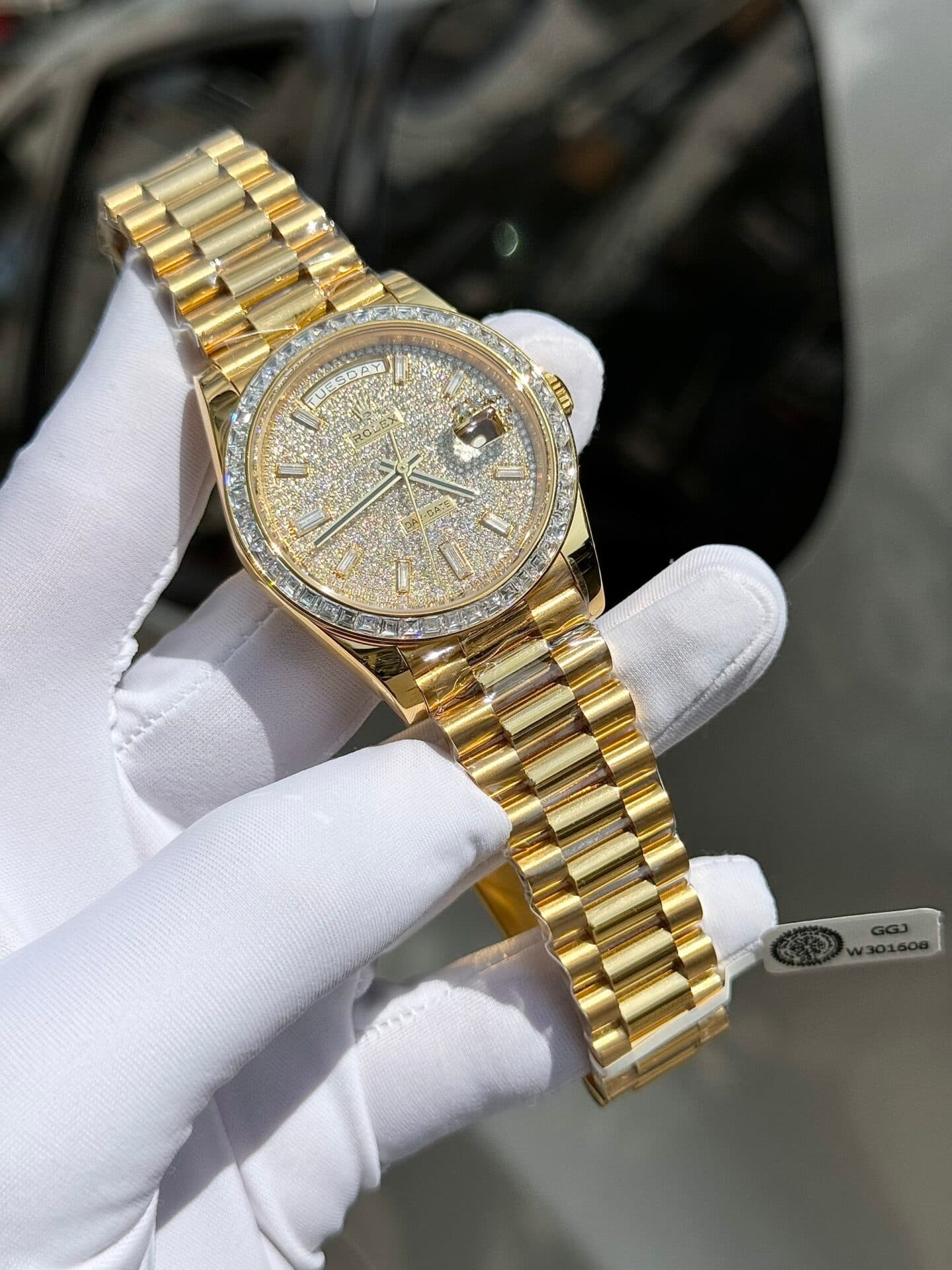 Dong-Ho-Kim-Cuong-Rolex-Day-Date-Do-Moissanite-Baguette-GM-V2-40mm-3-1