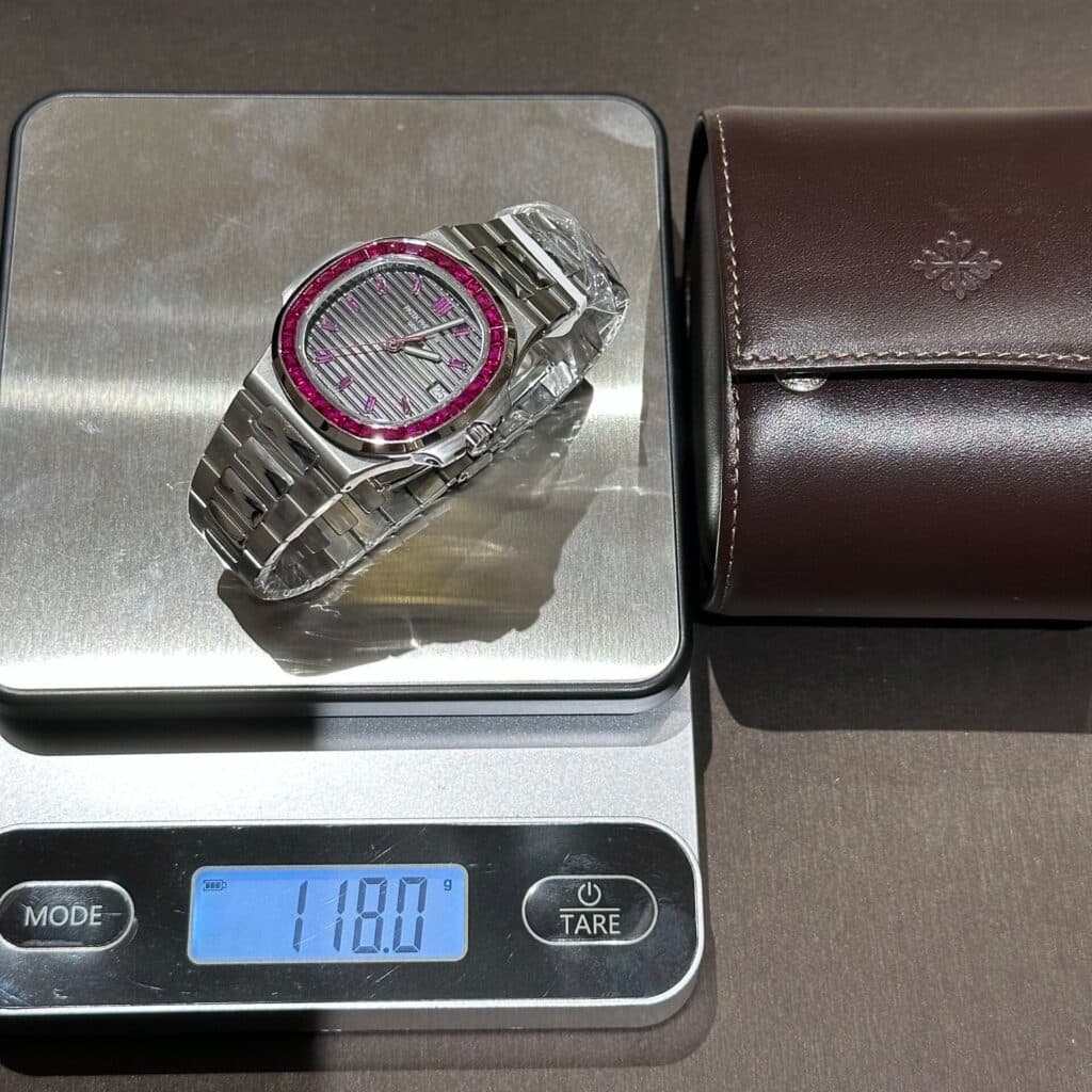 Dong-Ho-Nam-Patek-Philippe-Nautilus-5723-Do-Da-Ruby-Do-Replica-11-40mm-4-1