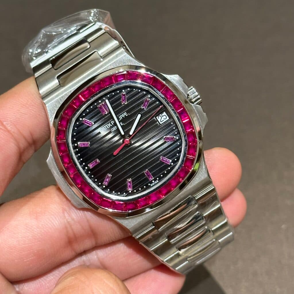 Dong-Ho-Nam-Patek-Philippe-Nautilus-5723-Do-Da-Ruby-Do-Replica-11-40mm-5-1