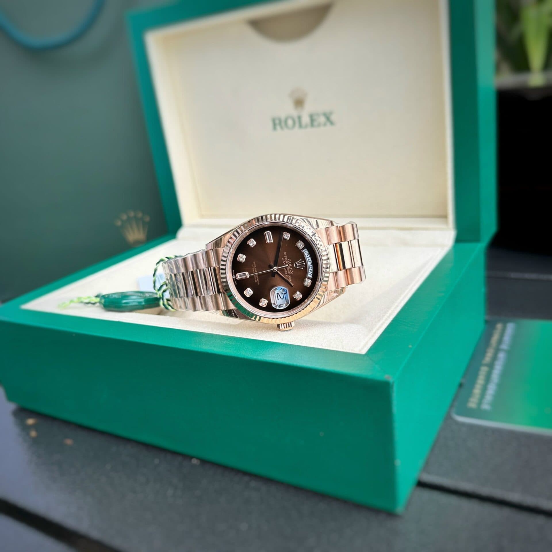 Dong-Ho-Nam-Rolex-Day-Date-Fake-11-Mat-Chocolate-Nha-May-EW-36mm-1-1