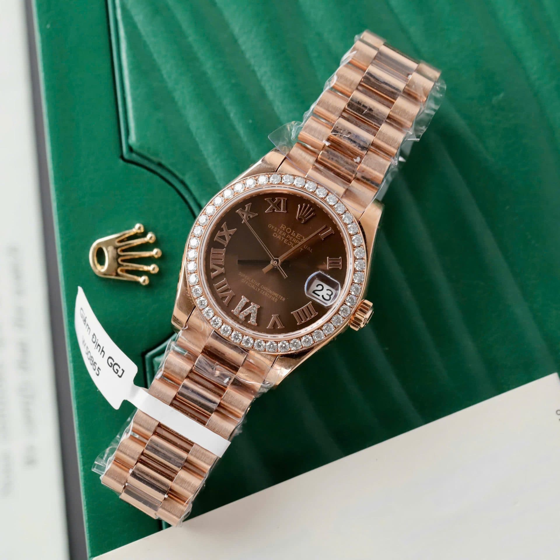 Dong-Ho-Nu-Rolex-DateJust-Che-Tac-Dinh-Moissanite-Boc-Vang-That-18K-31mm-2-2