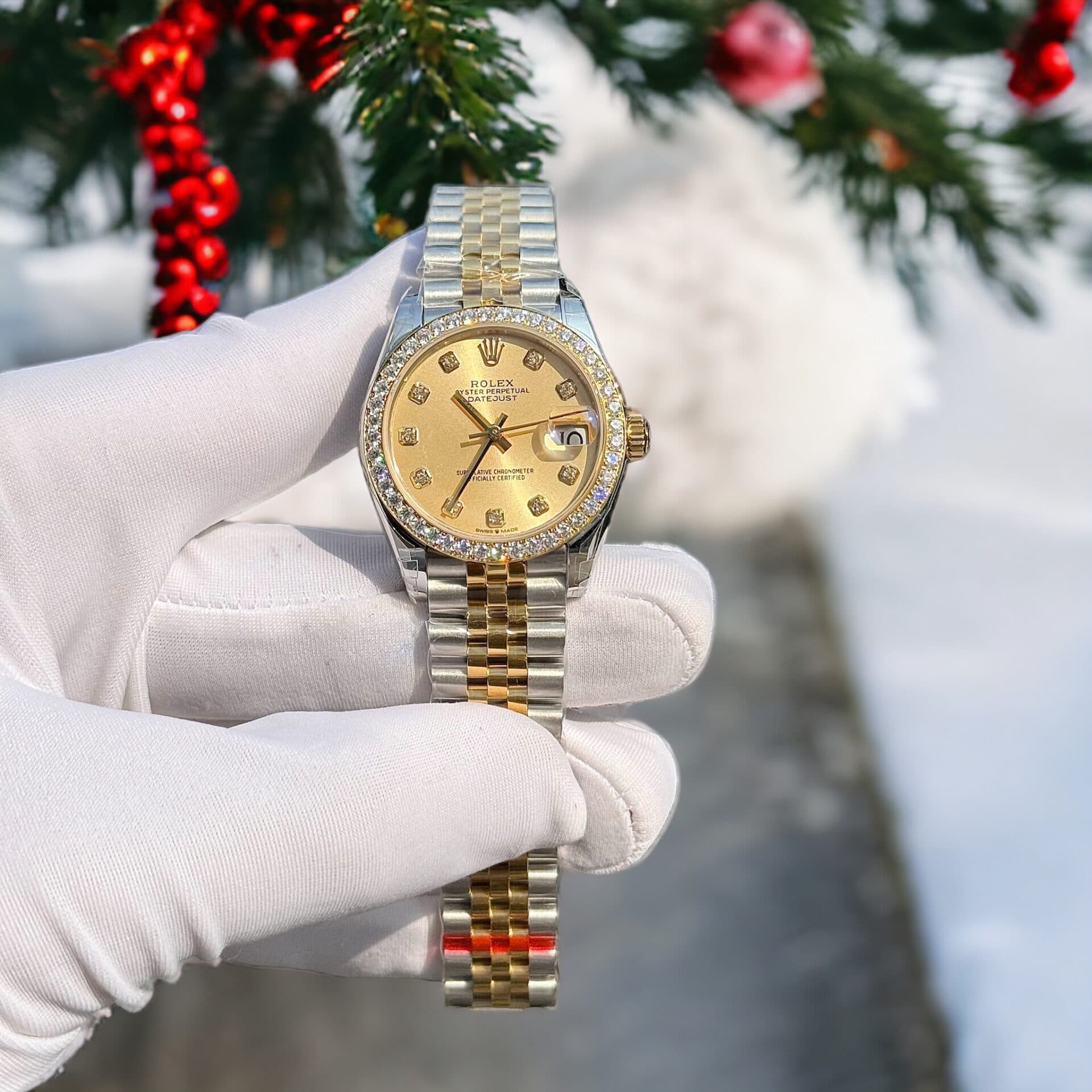 Dong-Ho-Nu-Rolex-DateJust-Dinh-Kim-Cuong-Moissanite-Rep-11-Mat-Vang-31mm-1-1