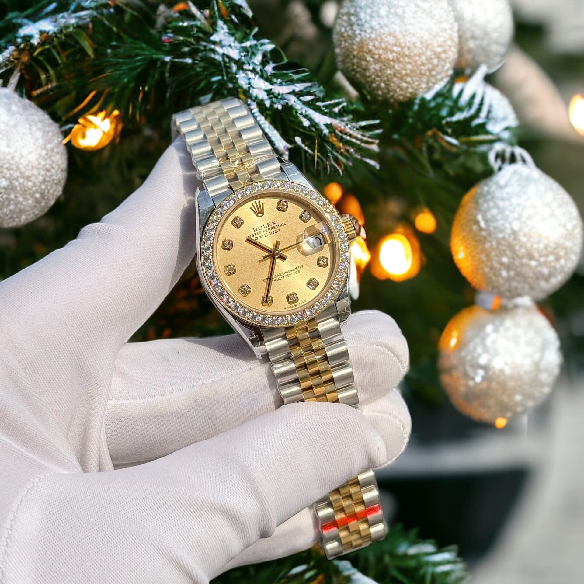 Dong-Ho-Nu-Rolex-DateJust-Dinh-Kim-Cuong-Moissanite-Rep-11-Mat-Vang-31mm-3-1