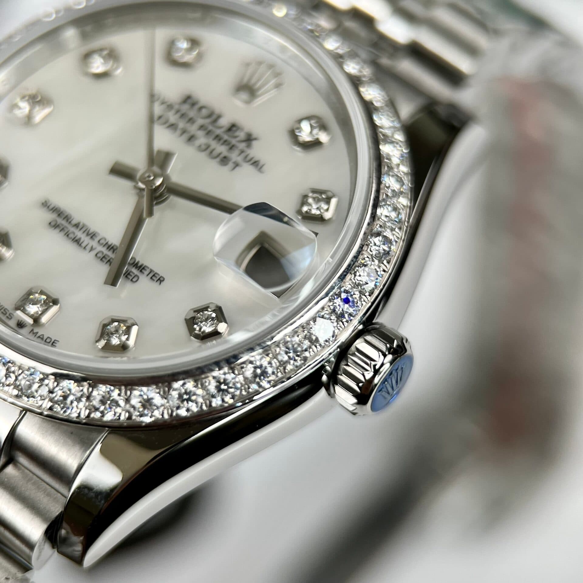 Dong-Ho-Nu-Rolex-DateJust-Rep-11-Dinh-Da-Mat-Xa-Cu-1-1