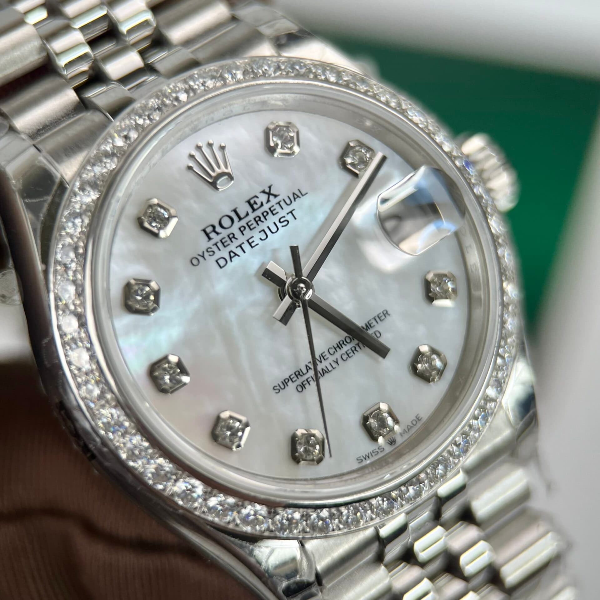Dong-Ho-Nu-Rolex-DateJust-Rep-11-Dinh-Da-Mat-Xa-Cu-3-1