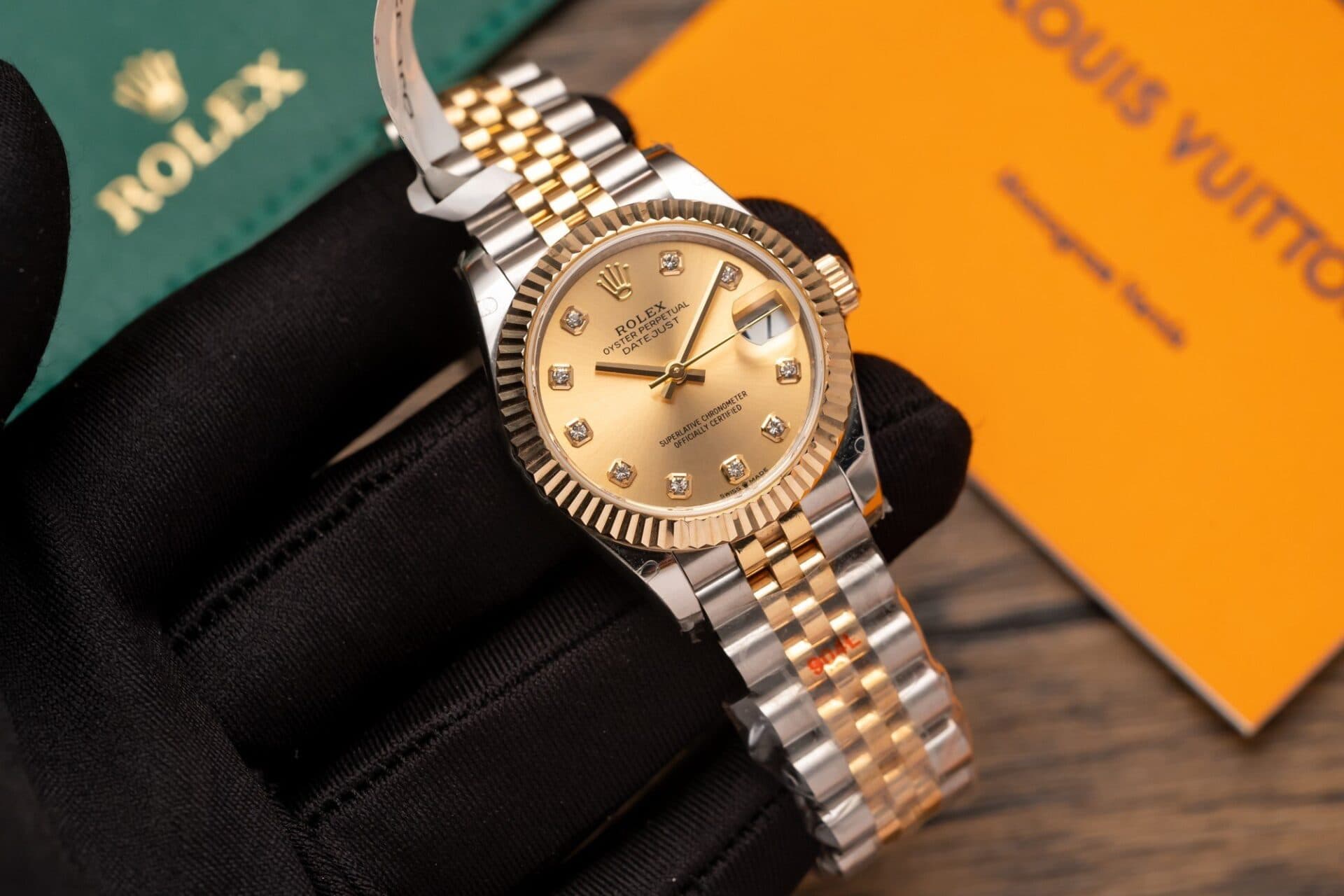 Dong-Ho-Nu-Rolex-DateJust-Replica-11-Boc-Vang-That-18K-GMF-31mm-4-1