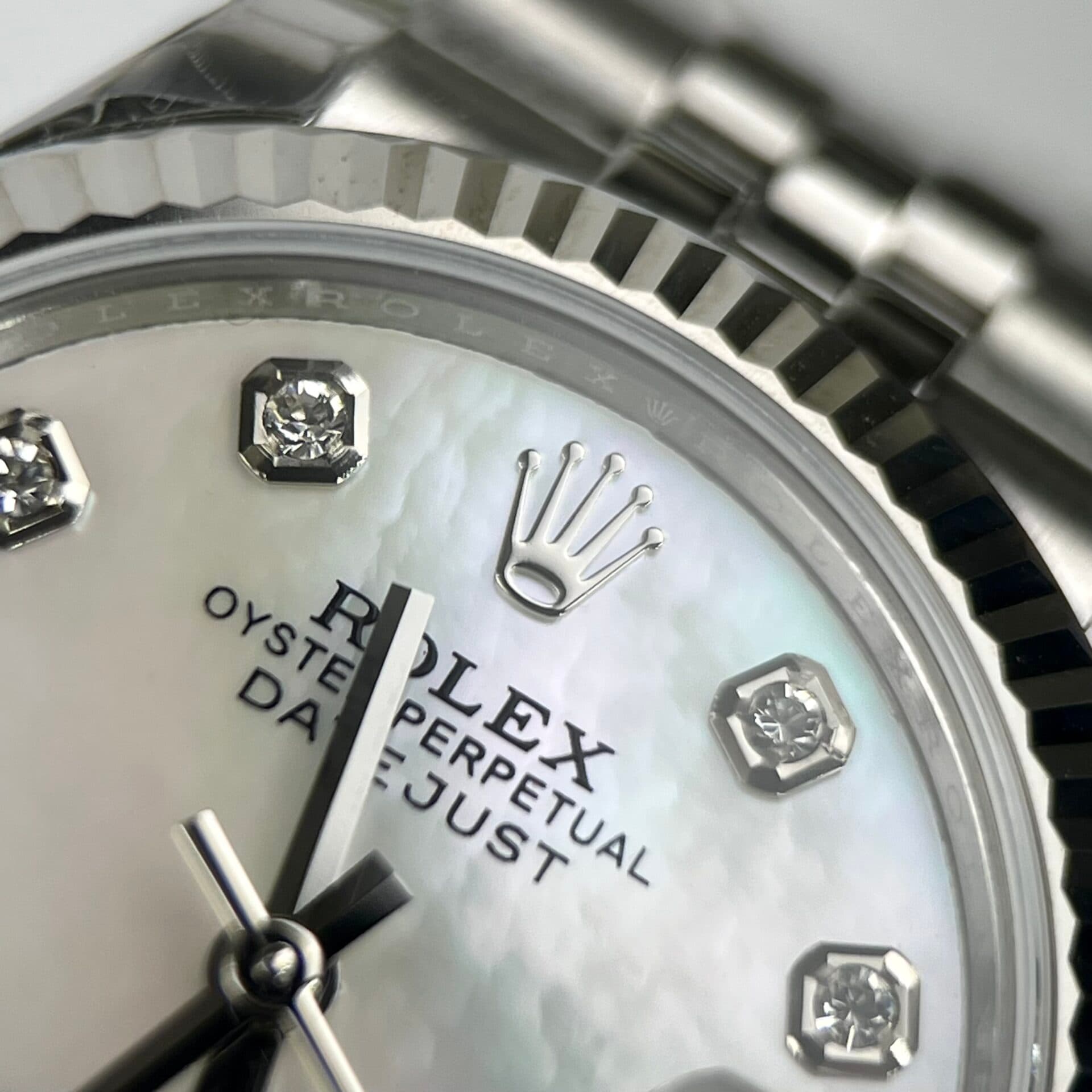 Dong-Ho-Nu-Rolex-DateJust-Replica-11-Mat-So-Xa-Cu-2-1