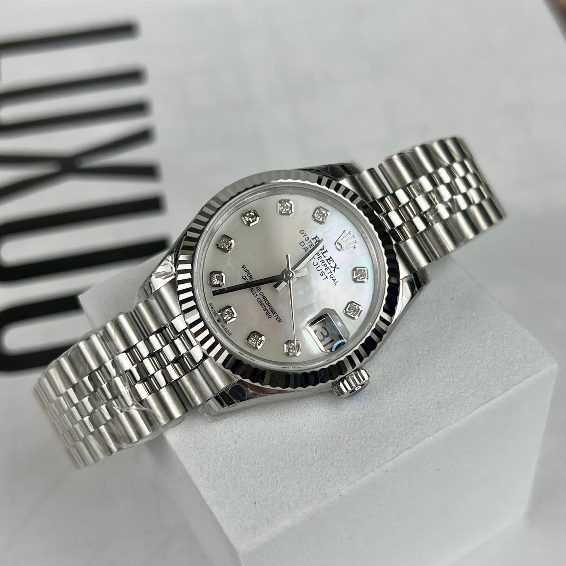 Dong-Ho-Nu-Rolex-DateJust-Replica-11-Mat-So-Xa-Cu-3-1