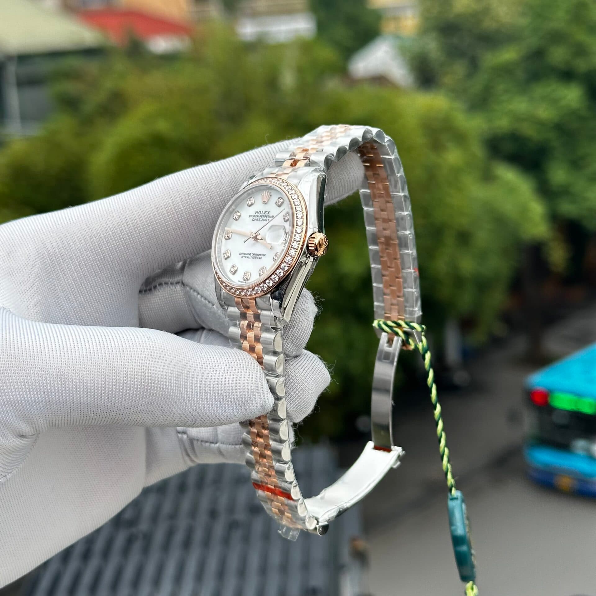 Dong-Ho-Nu-Rolex-DateJust-Replica-11-Mat-Xa-Cu-Dinh-Da-31mm-2-1