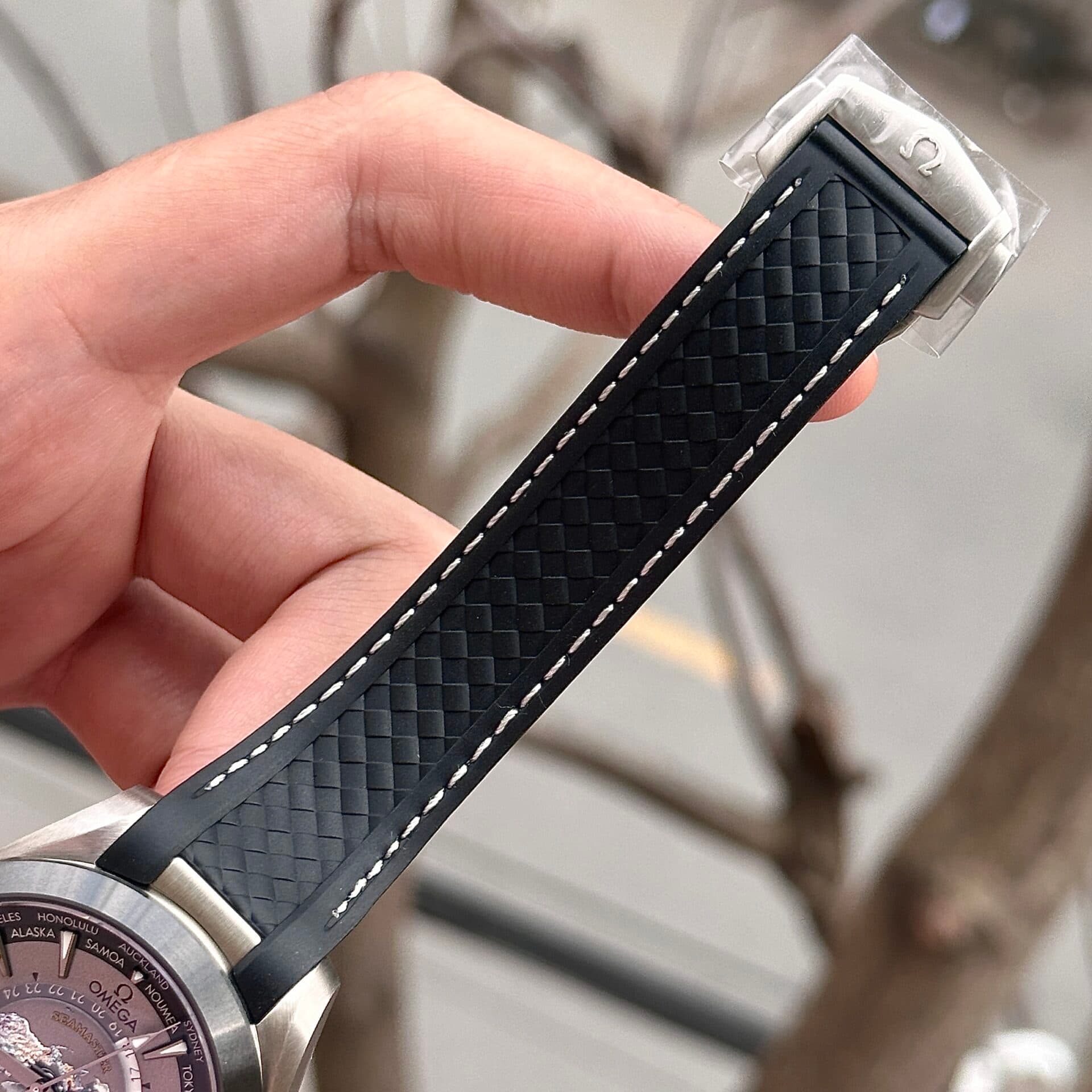 Dong-Ho-Omega-Aqua-Terra-Worldtimer-Replica-11-Thuy-Sy-VS-Factory-43mm-4-1