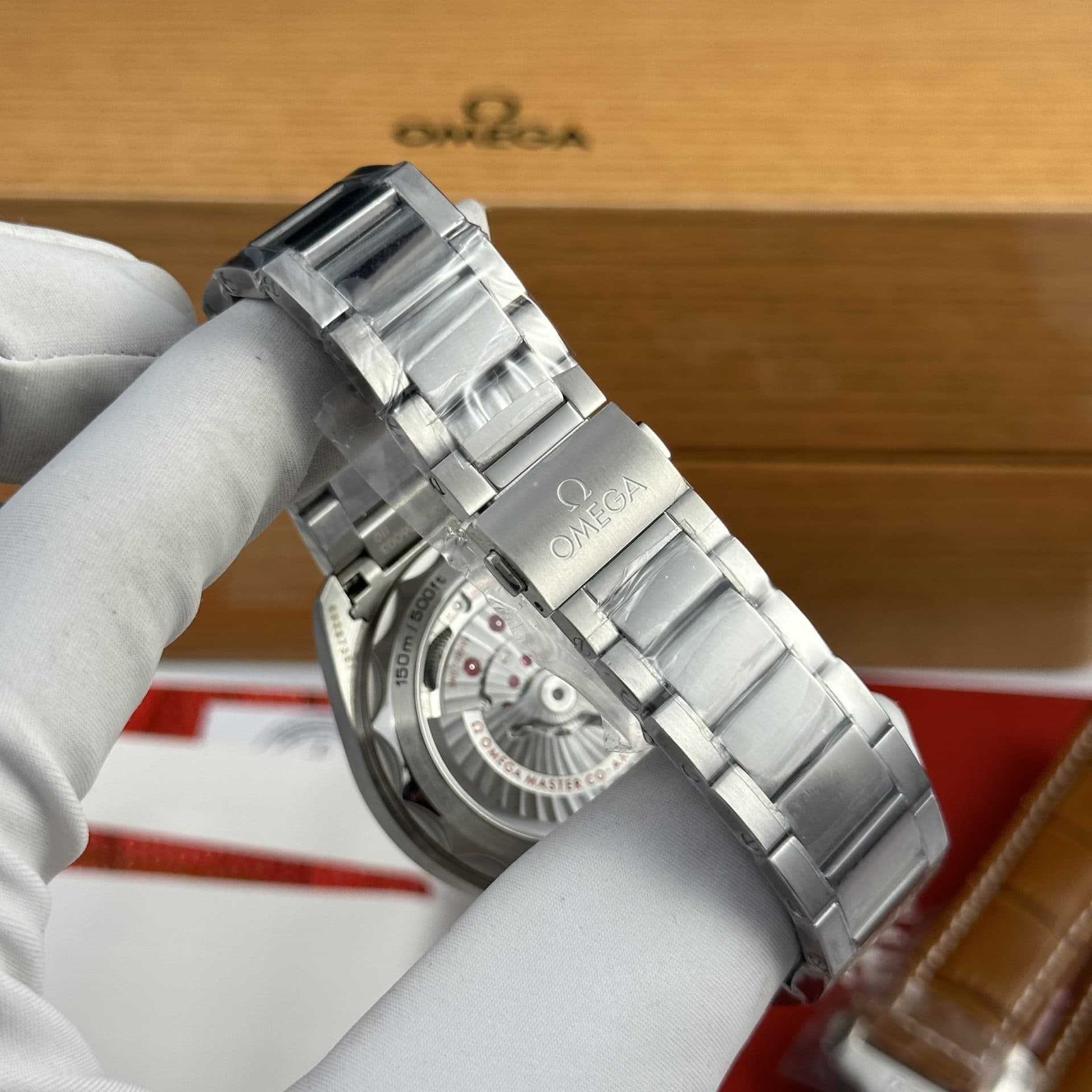 Dong-Ho-Omega-Che-Tac-Aqua-Terra-Worldtimer-Cao-Cap-Nhat-3-1