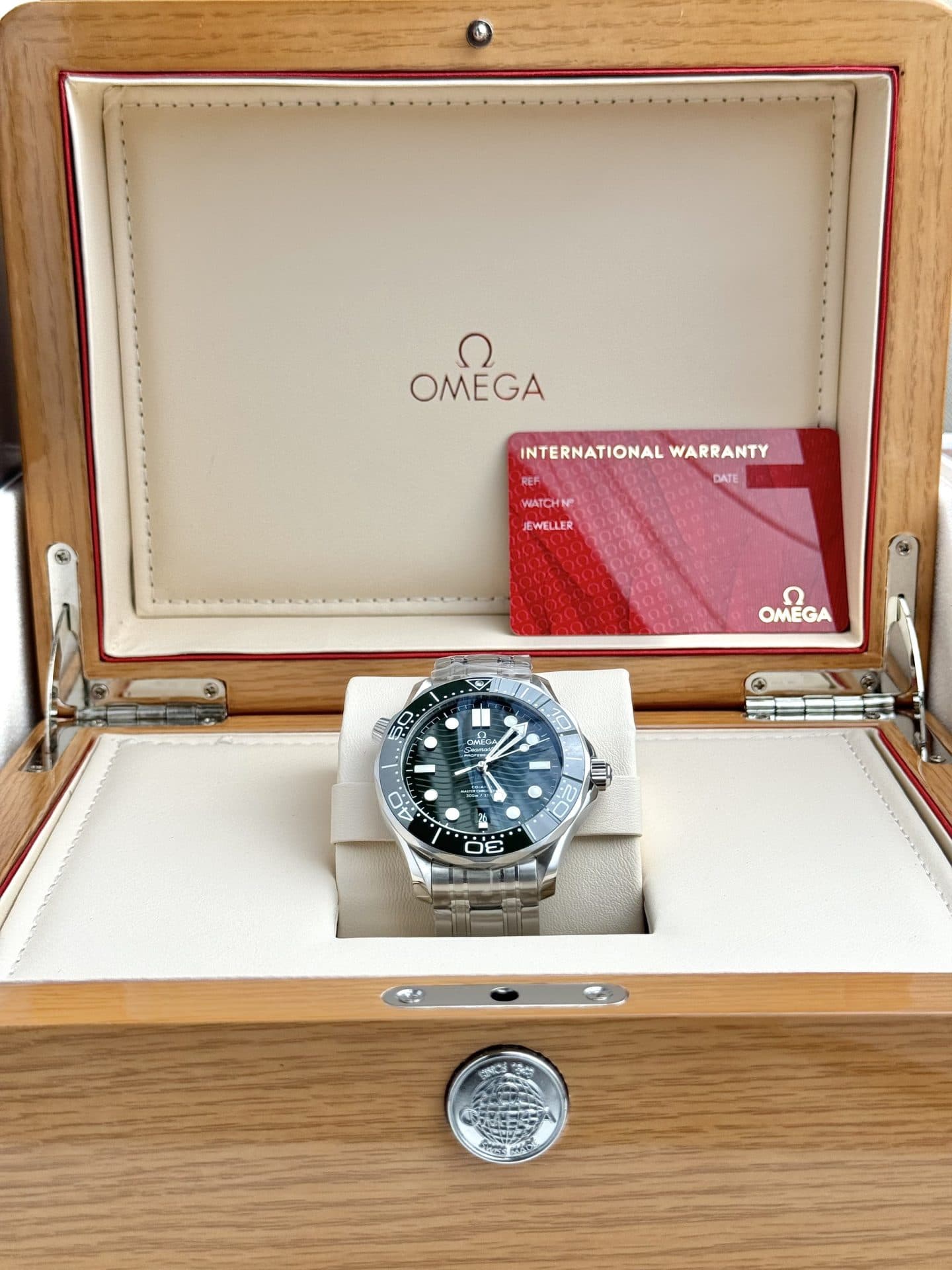 Dong-Ho-Omega-Che-Tac-Seamaster-Diver-300M-Mau-Xanh-La-Cay-VS-Factory-42mm-1-1