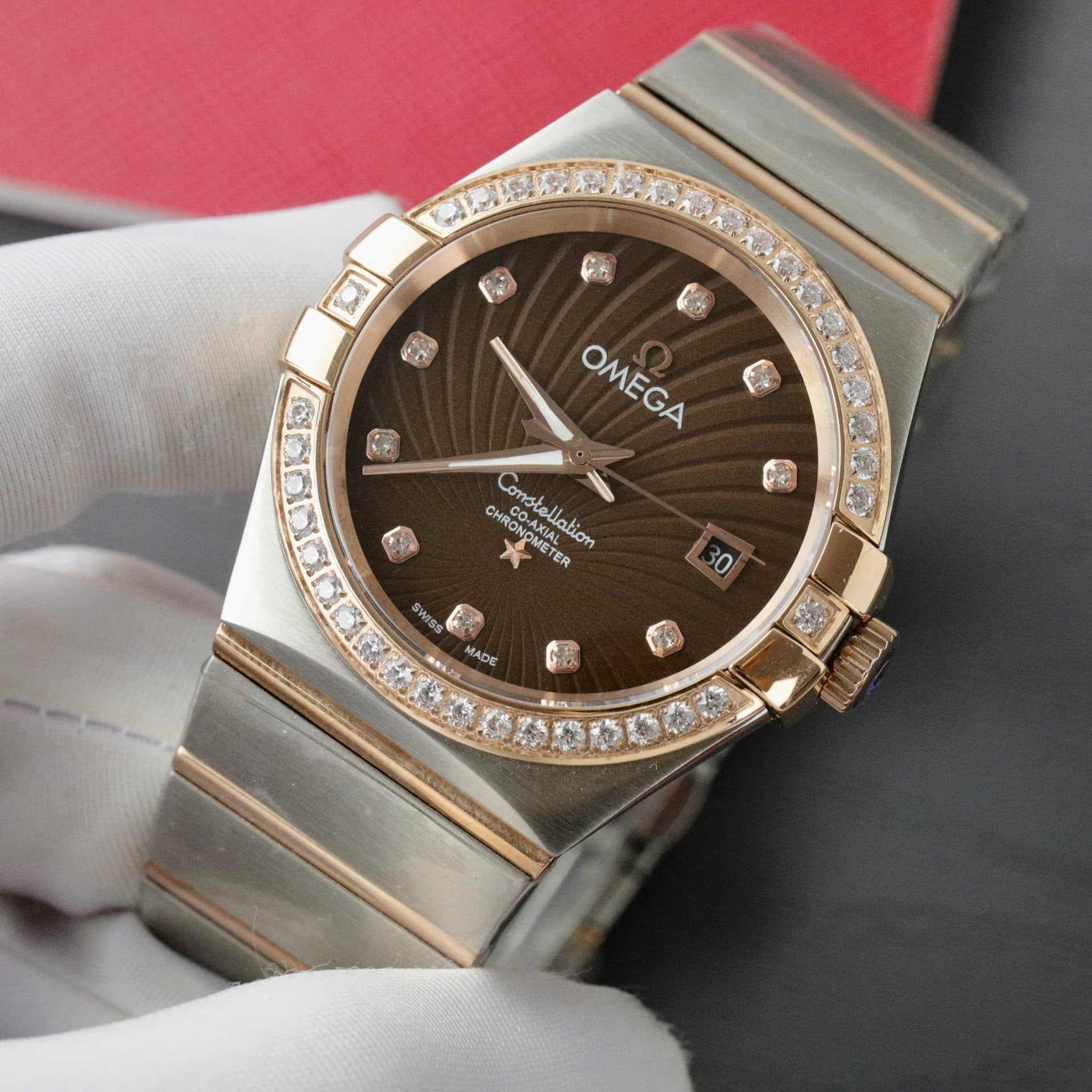 Dong-Ho-Omega-Constellation-Co-Axial-Fake-11-Demi-Vang-Hong-Mat-Nau-38mm-4-1