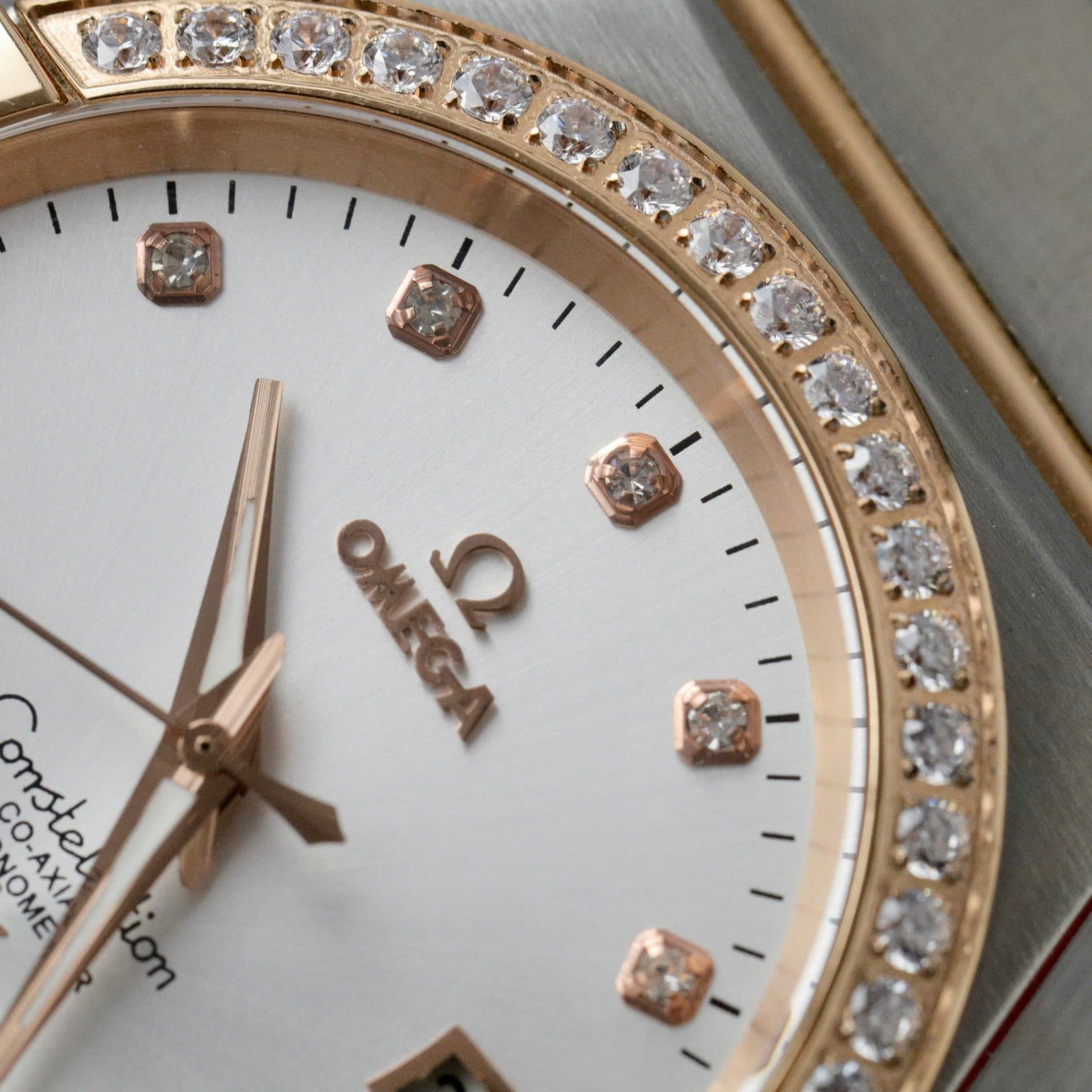 Dong-Ho-Omega-Constellation-Co-Axial-Fake-Thuy-Sy-Demi-Vang-Hong-Mat-Trang-38mm-1-1