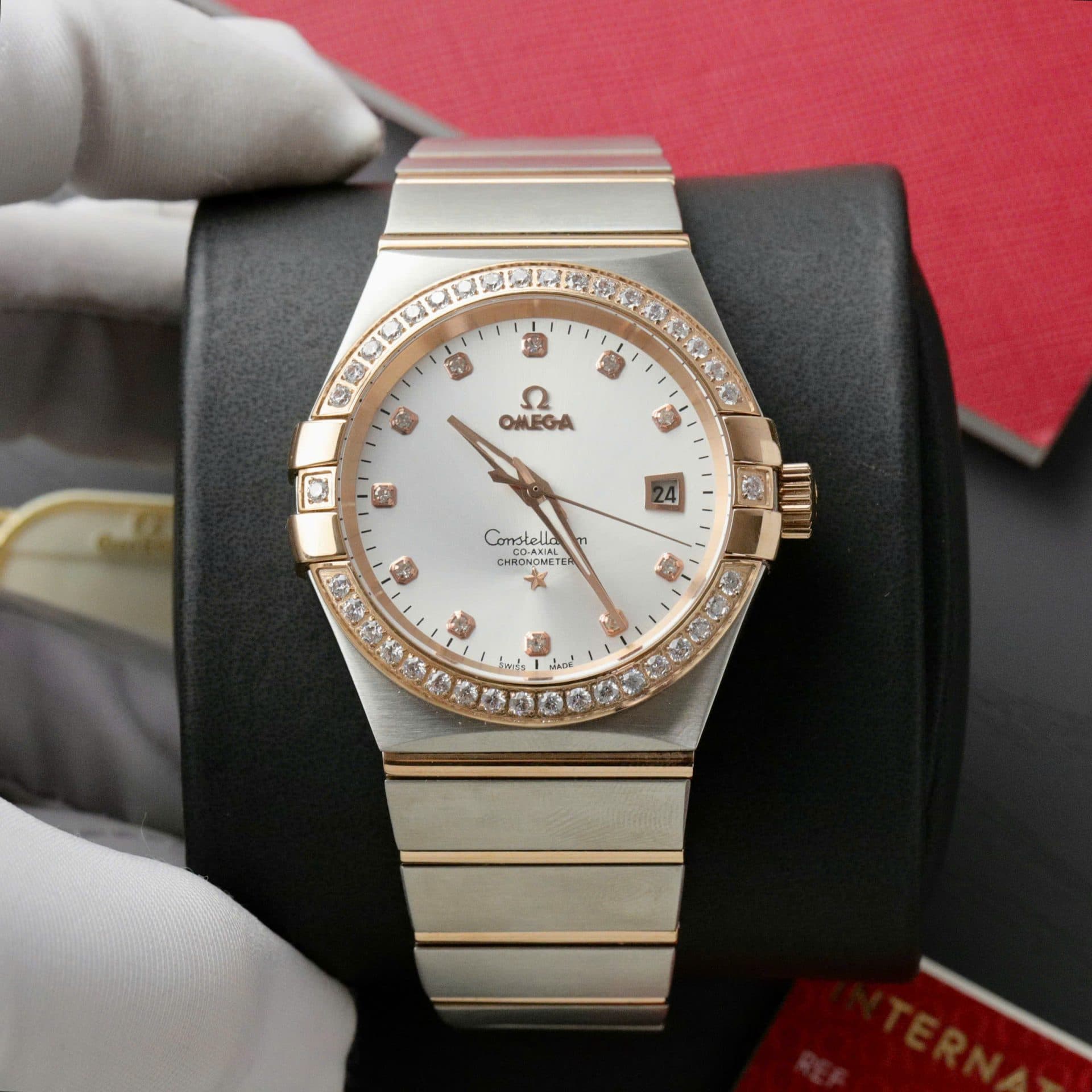 Dong-Ho-Omega-Constellation-Co-Axial-Fake-Thuy-Sy-Demi-Vang-Hong-Mat-Trang-38mm-2-1