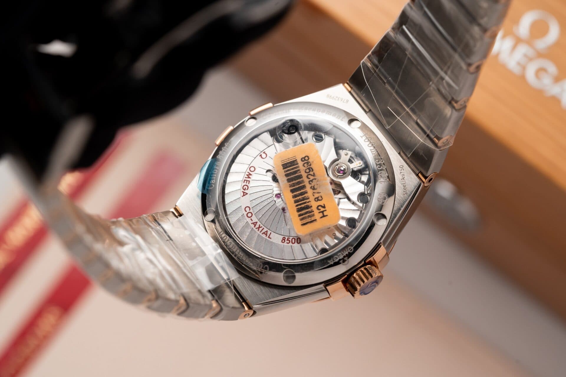 Dong-Ho-Omega-Constellation-Mat-Nau-Rep-11-May-Thuy-Sy-VS-Factory-38mm-1-1