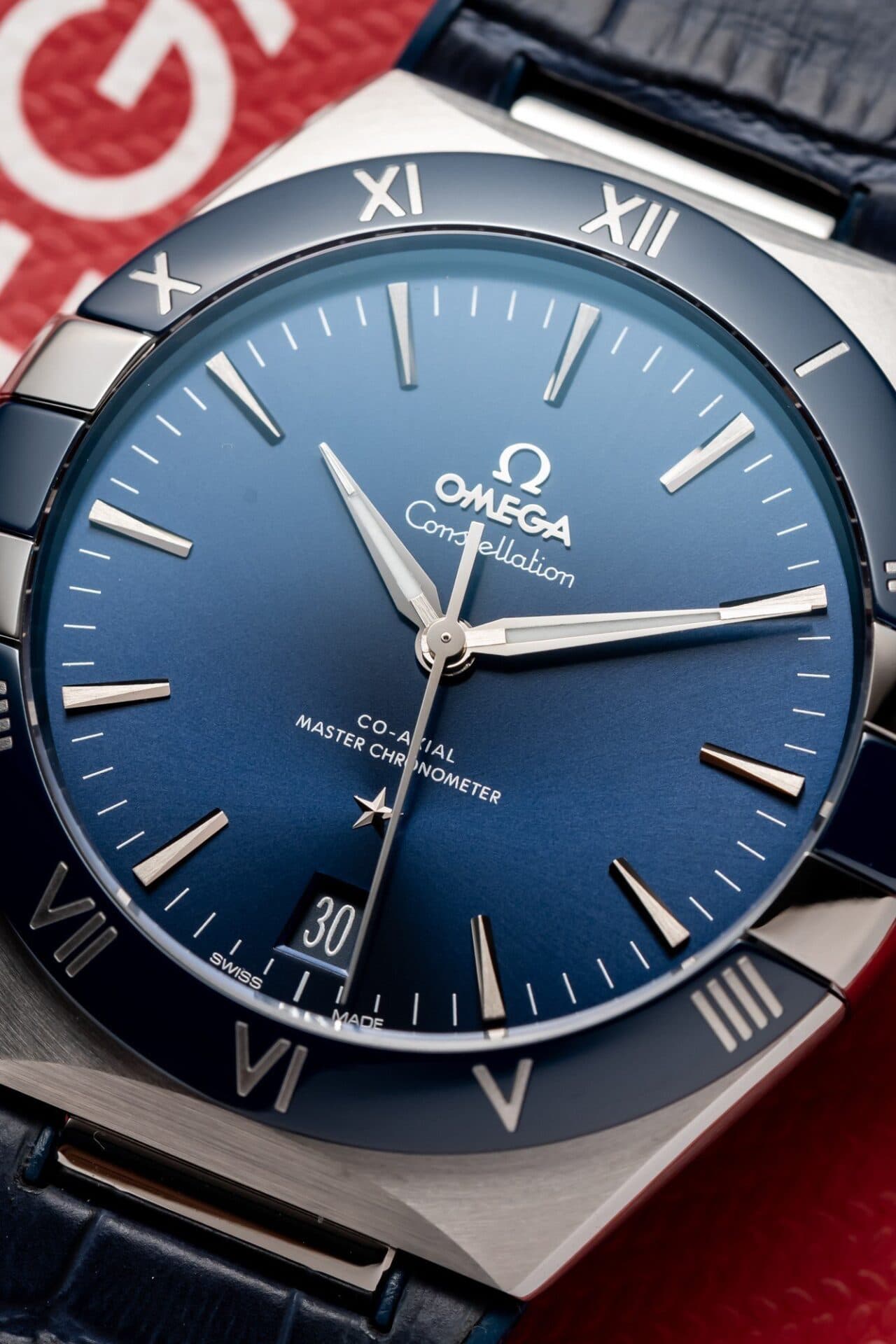 Dong-Ho-Omega-Constellation-Replica-11-Mau-Xanh-Duong-8-1