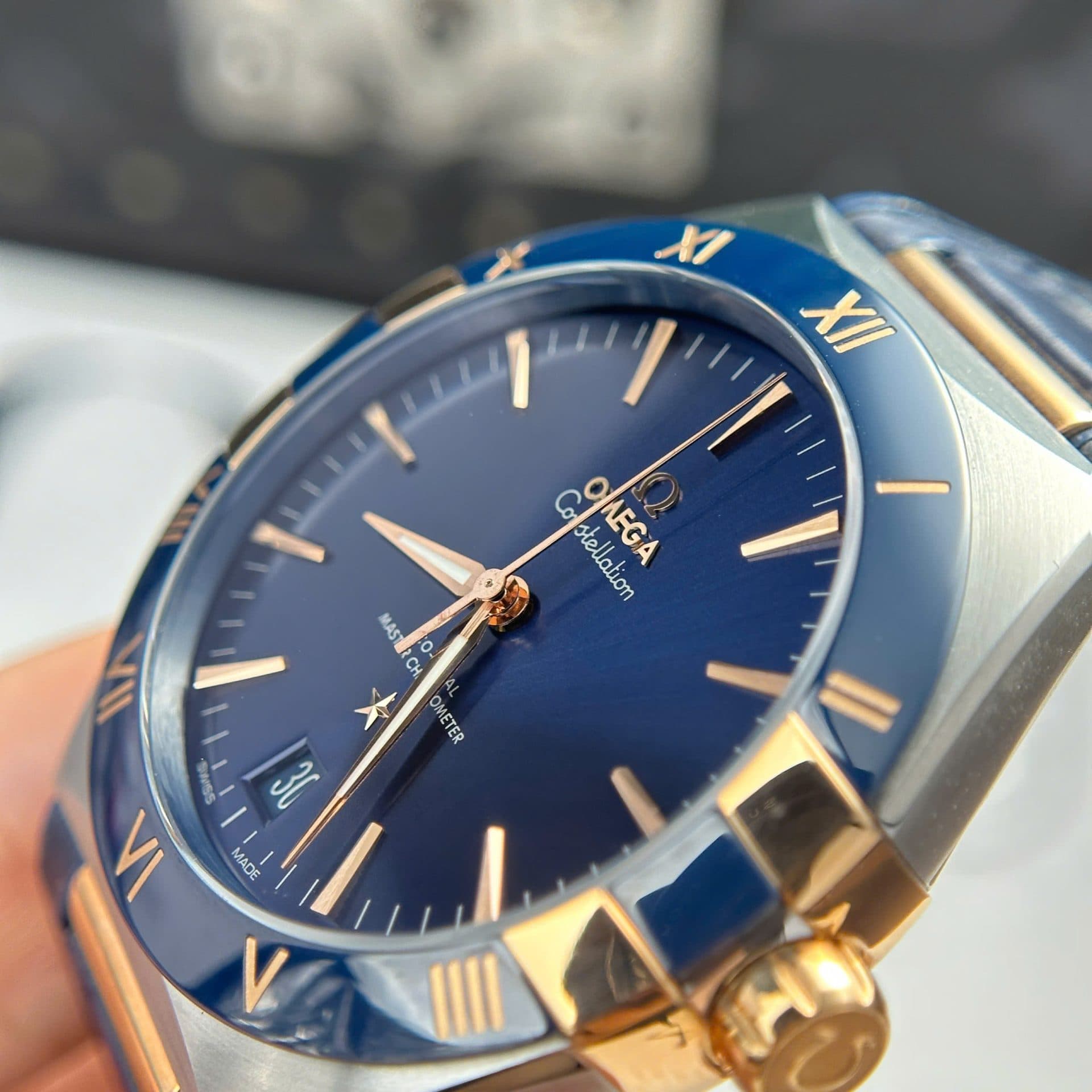 Dong-Ho-Omega-Constellation-Replica-11-Vien-Gom-Xanh-Blue-Nha-May-VS-41mm-2-1