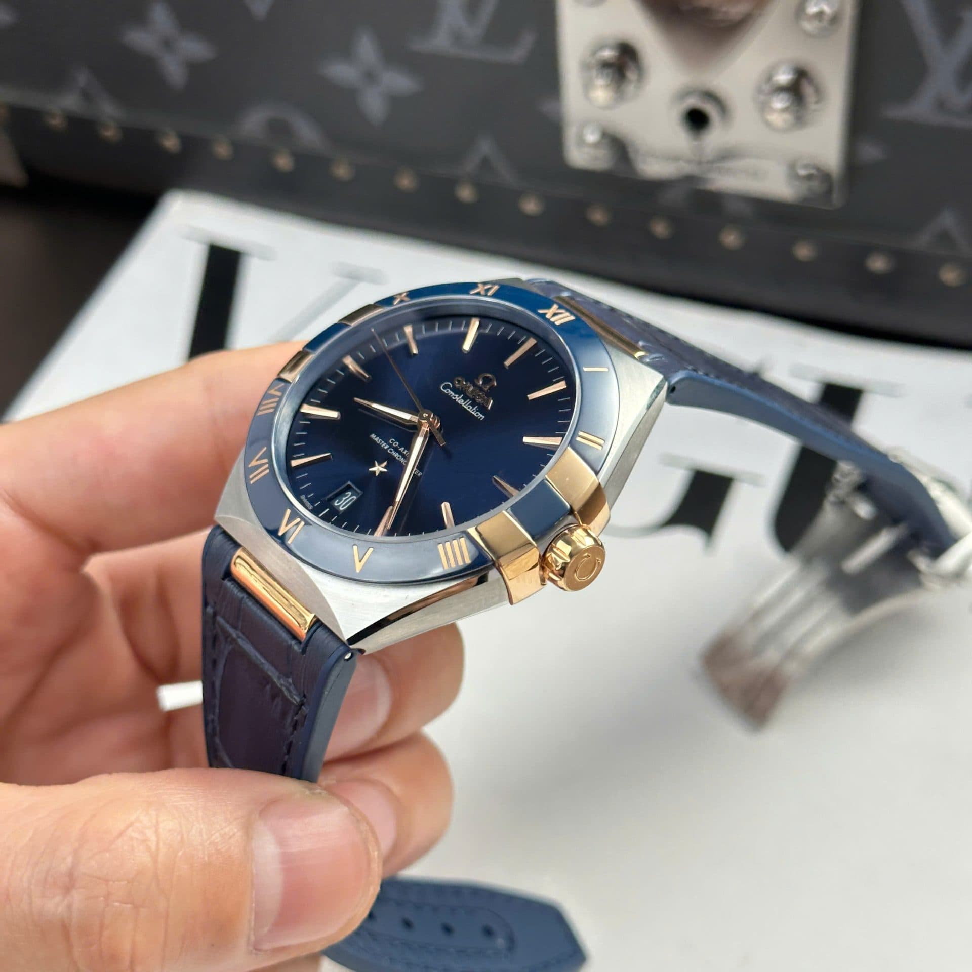 Dong-Ho-Omega-Constellation-Replica-11-Vien-Gom-Xanh-Blue-Nha-May-VS-41mm-6-1