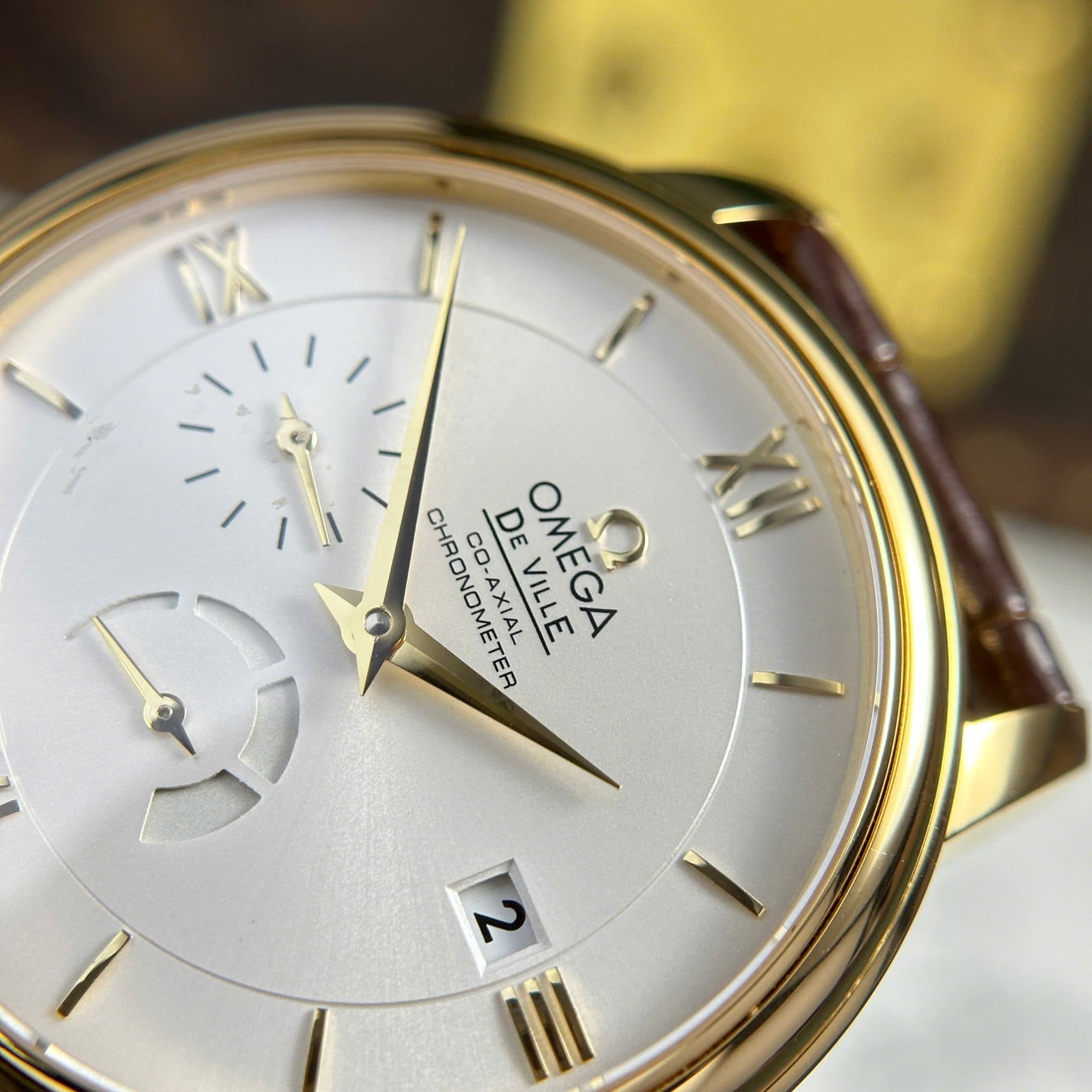 Dong-Ho-Omega-De-Ville-Prestige-Power-Reserve-Rep-1-1-Ma-Vang-Day-Da-39-9-1