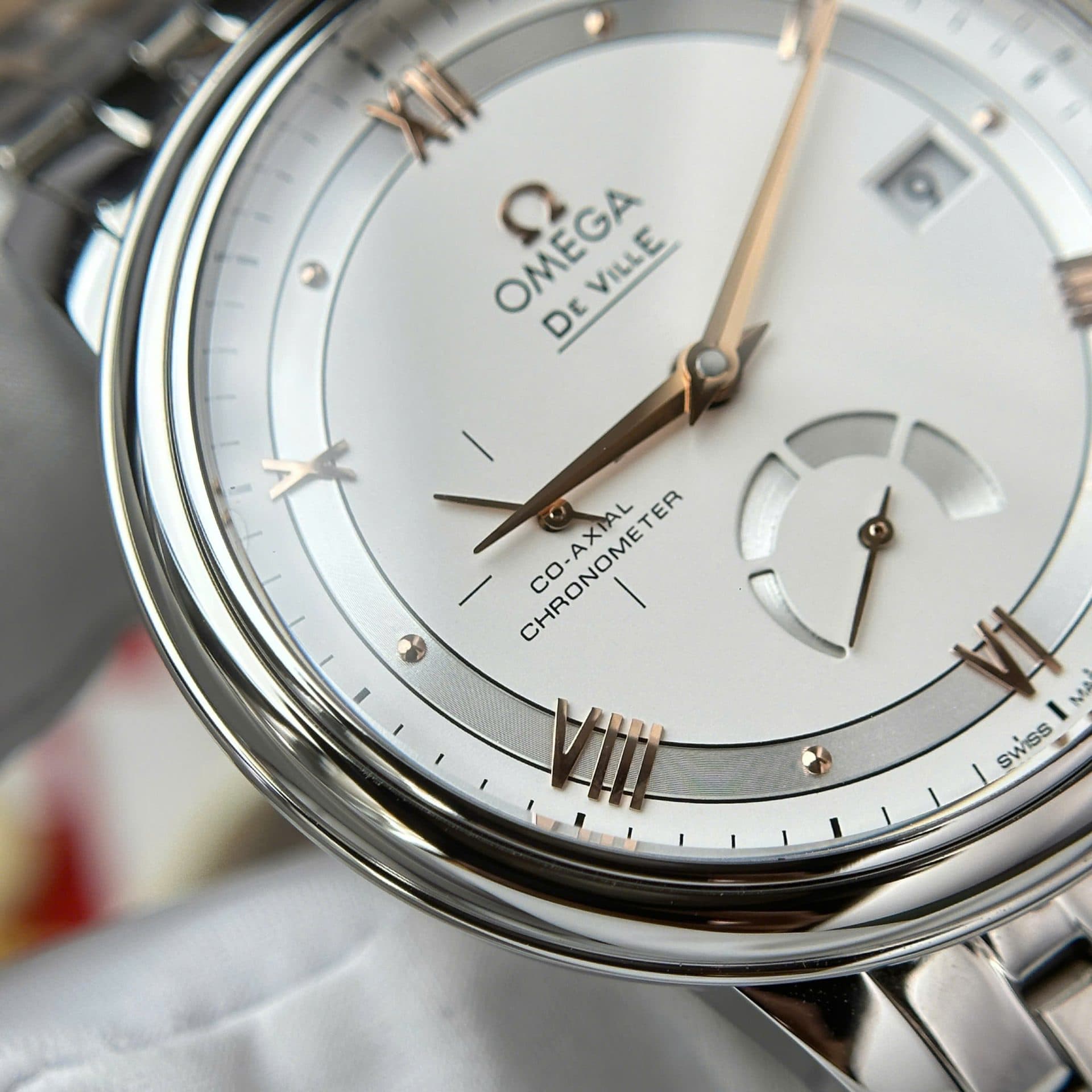 Dong-Ho-Omega-De-Ville-Prestige-Power-Reserve-Rep-11-Mat-Trang-Day-Kim-Loai-39-4-1