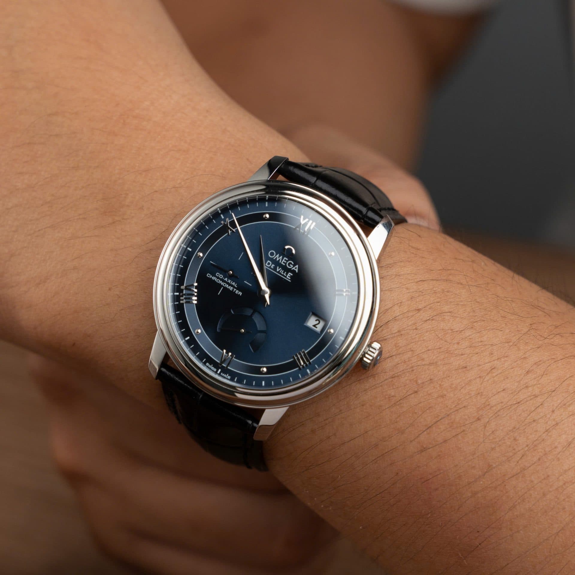 Dong-Ho-Omega-De-Ville-Prestige-Power-Reserve-Rep-11-Mat-Xanh-Blue-Day-Da-39-11-1