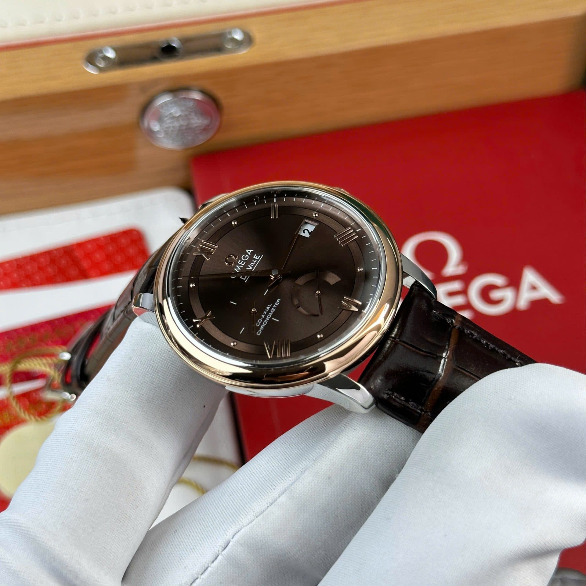 Dong-Ho-Omega-De-Ville-Prestige-Power-Reserve-Replica-11-Mat-Chocolate-Day-Da-39-3-1