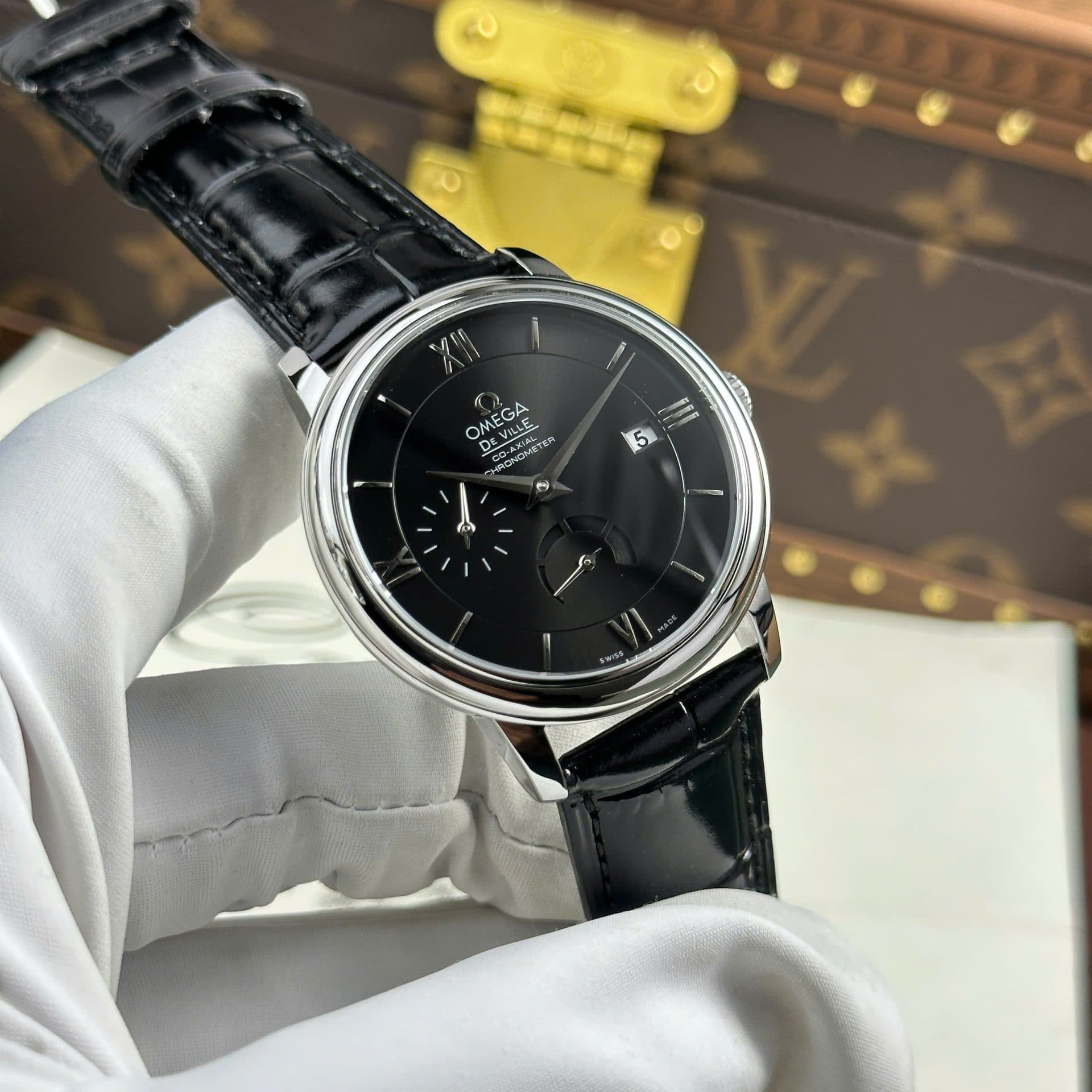 Dong-Ho-Omega-De-Ville-Prestige-Power-Reserve-Replica-11-Mat-Den-Day-Da-39-3-1