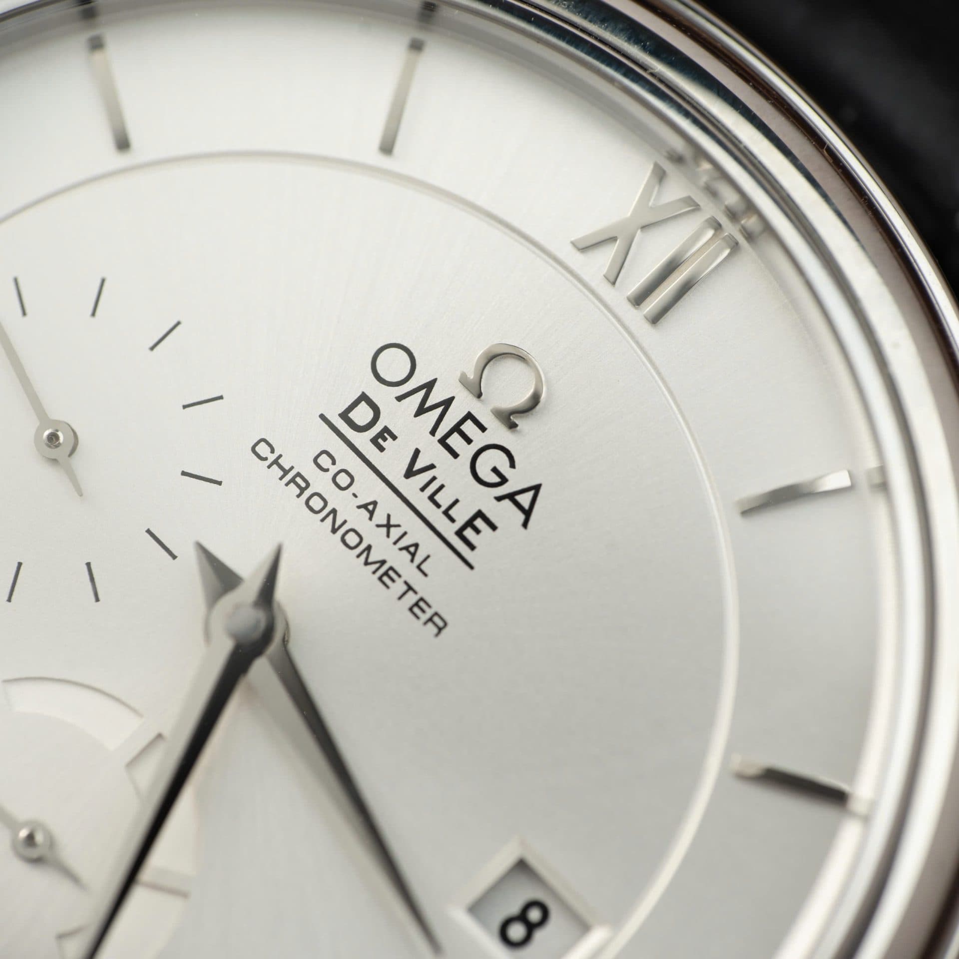 Dong-Ho-Omega-De-Ville-Prestige-Power-Reserve-Replica-11-Mat-Trang-Day-Da-39-7-1