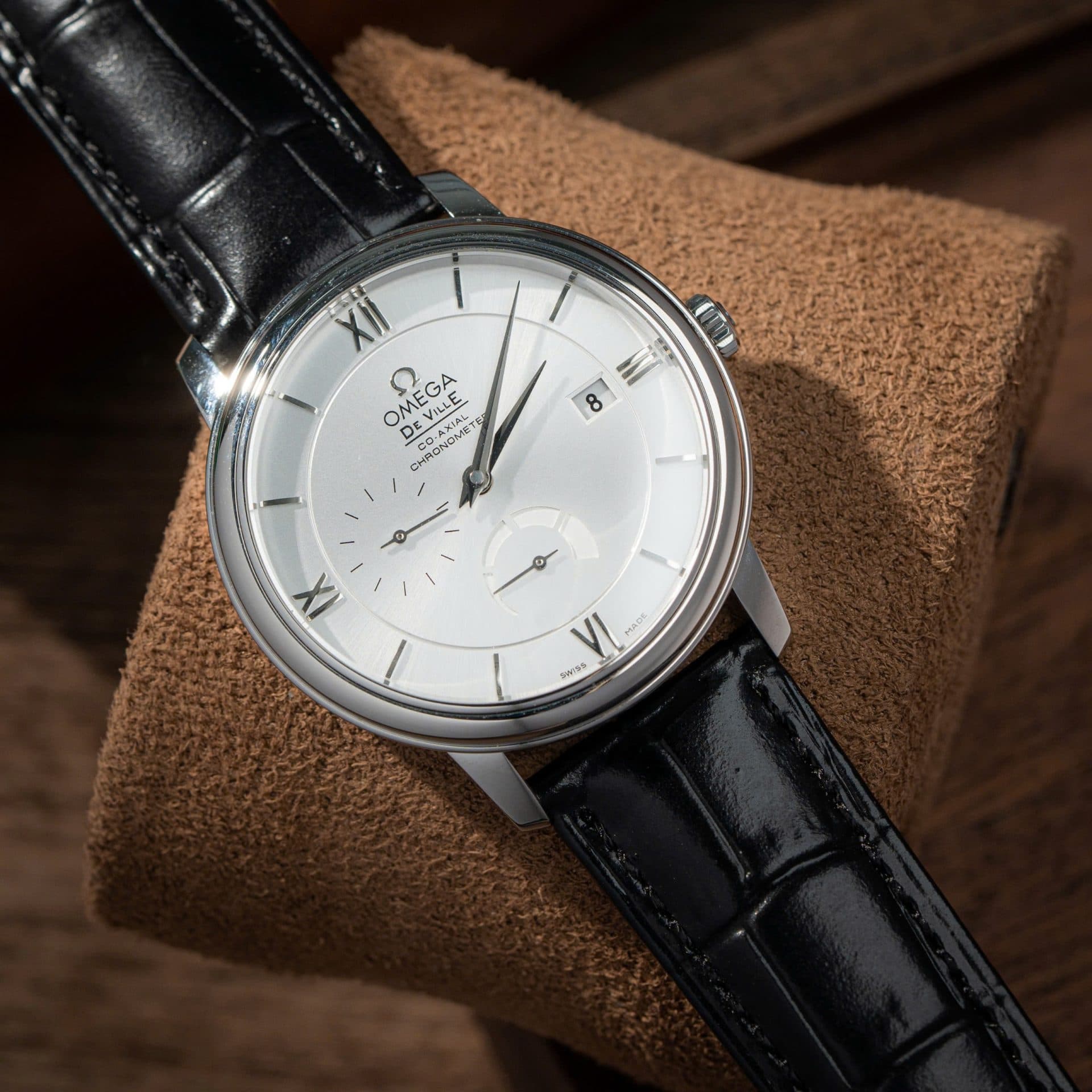Dong-Ho-Omega-De-Ville-Prestige-Power-Reserve-Replica-11-Mat-Trang-Day-Da-39-9-1