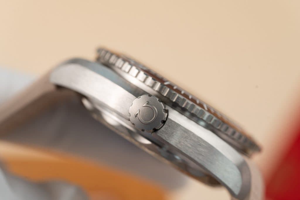 Dong-Ho-Omega-Planet-Ocean-600M-Replica-Cao-Cap-Nha-May-VS-6-1