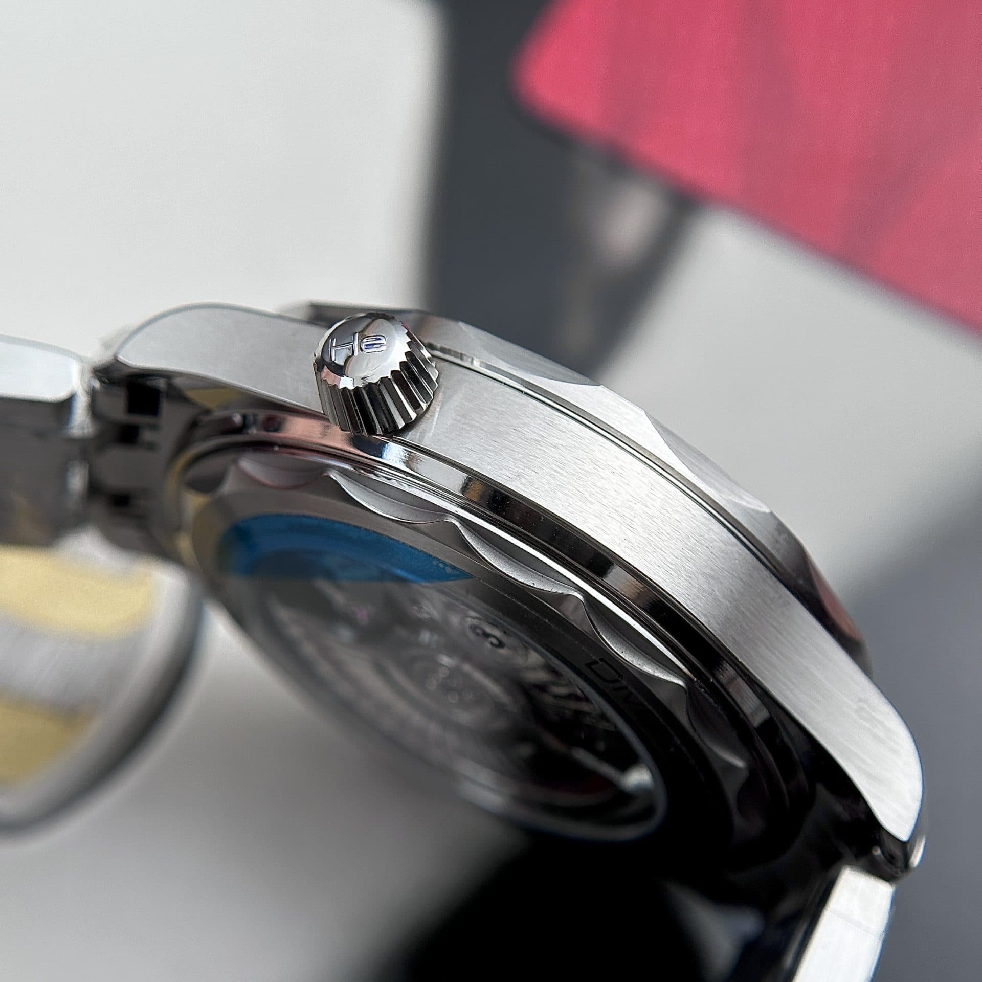 Dong-Ho-Omega-Replica-1