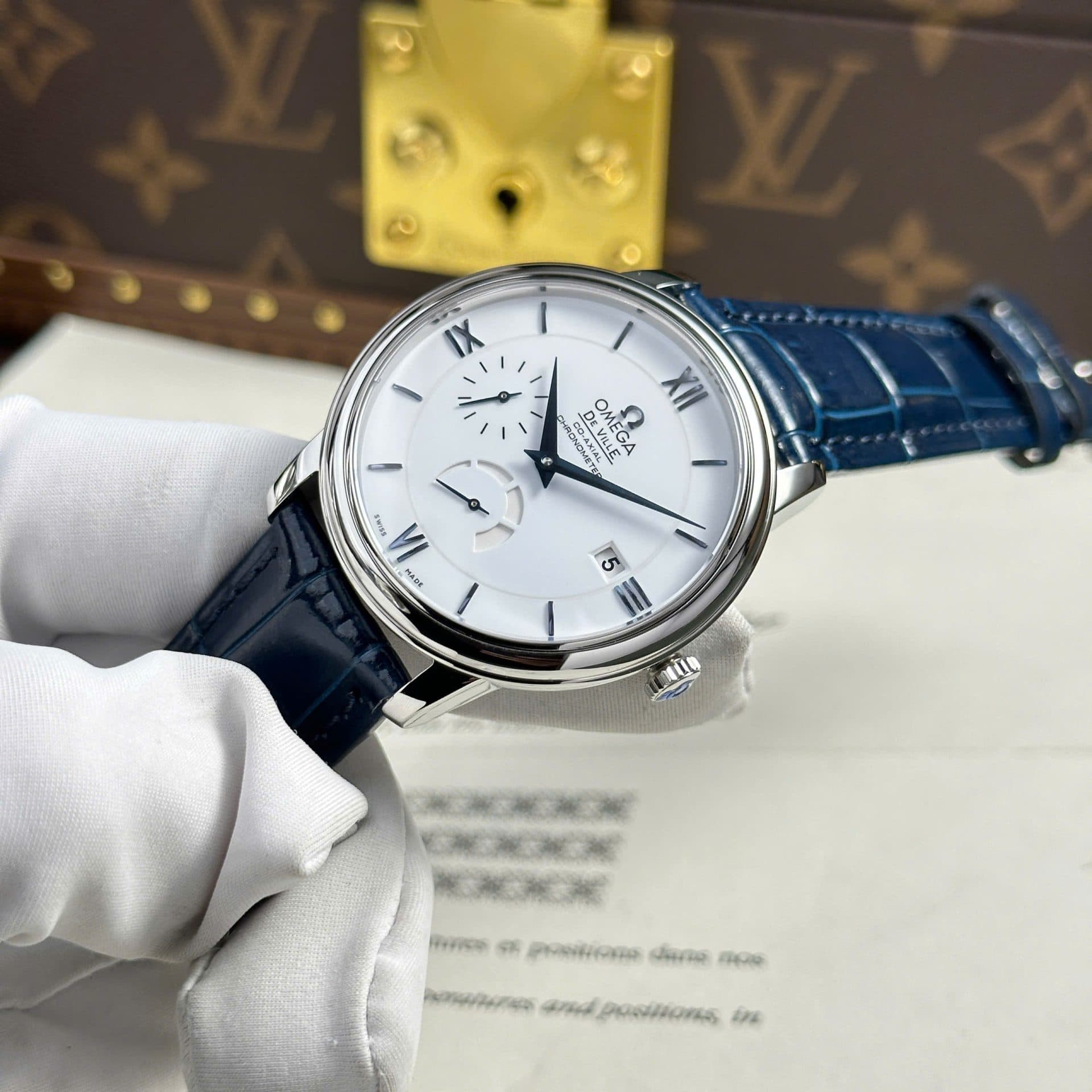 Dong-Ho-Omega-Replica-11-De-Ville-Prestige-Power-Reserve-Mat-Trang-Day-Da-39-2-1